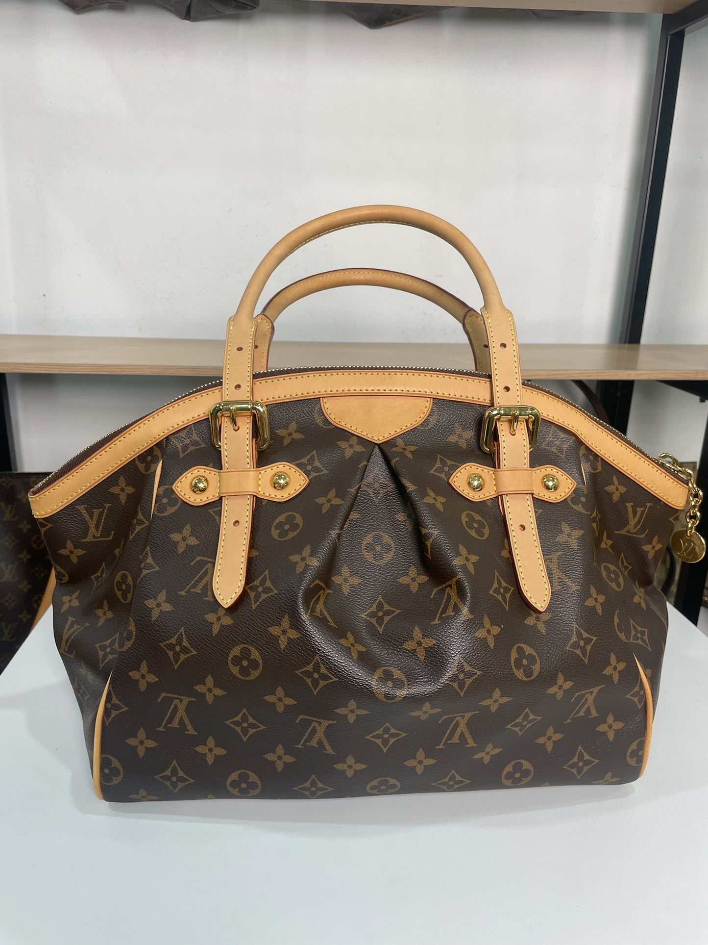 M0707-78 Louis Vuitton Tivoli GM MB0162