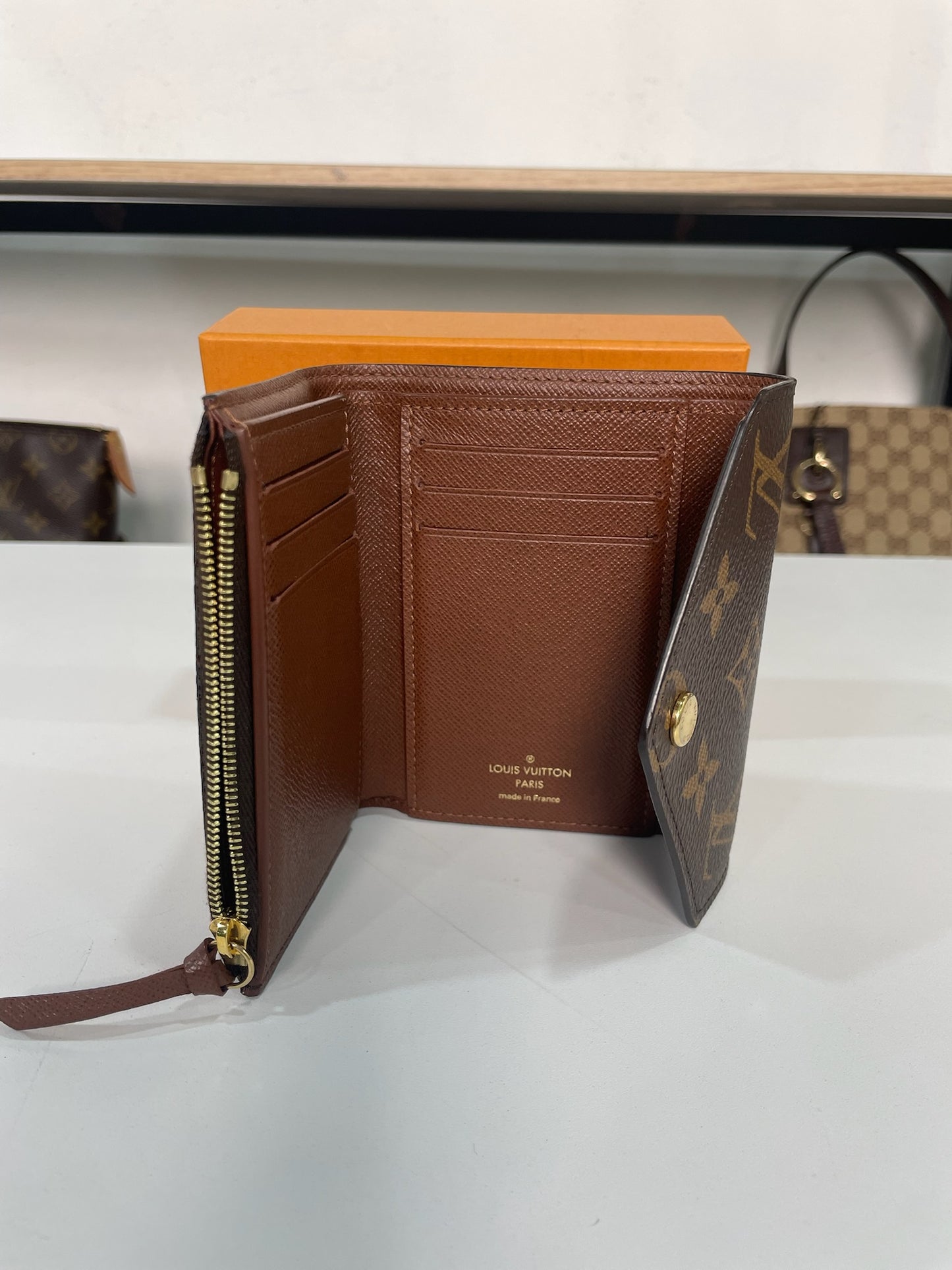 M0707-86 Louis Vuitton Victorine Wallet