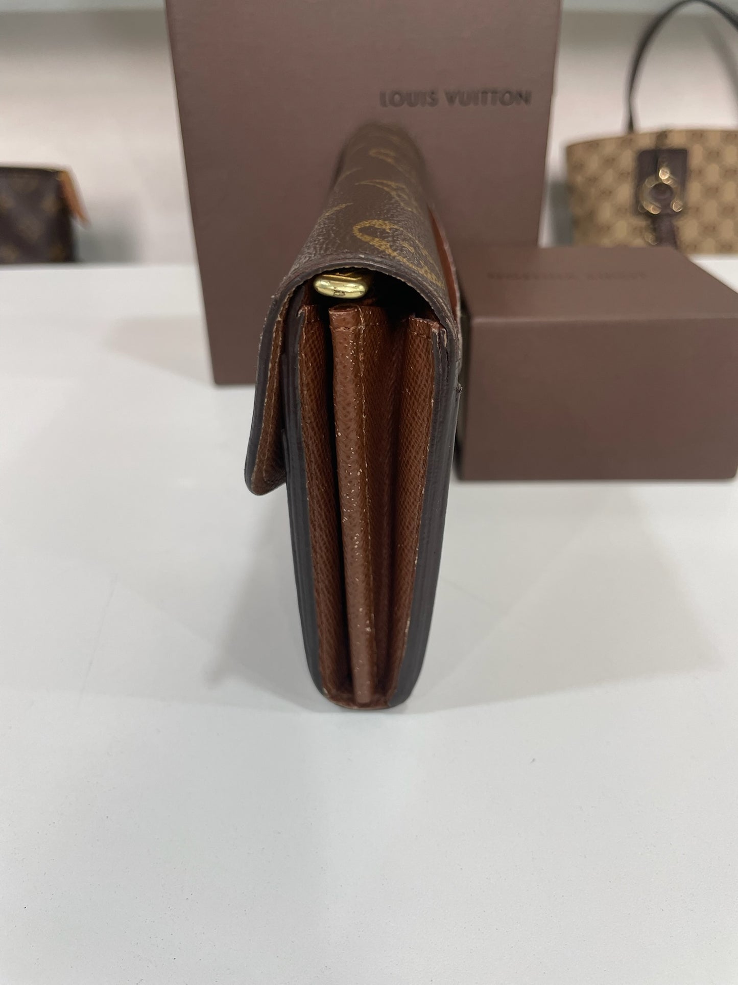 M0707-90 Louis Vuitton Sarah Wallet