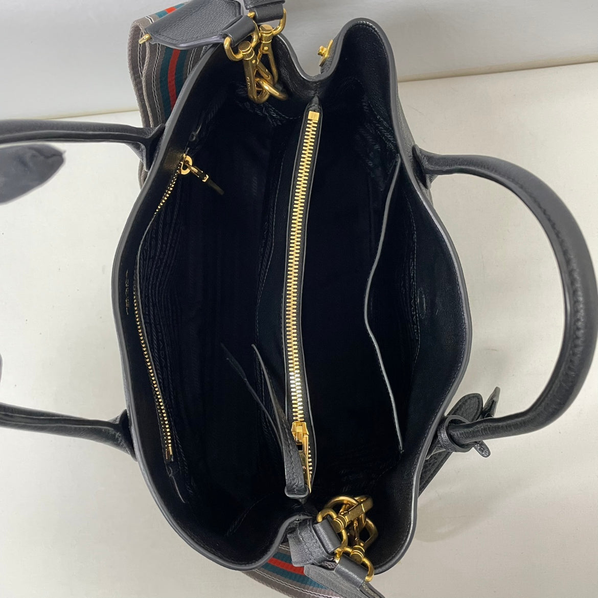 Prada Black Leather Soft Calf Gold-Tone Logo Vitello Daino ONE Shoulder Bag 1BA579