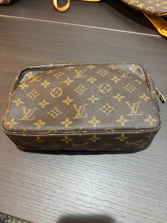 Louis Vuitton Monogram Trousse Toilette 23 (262585076)