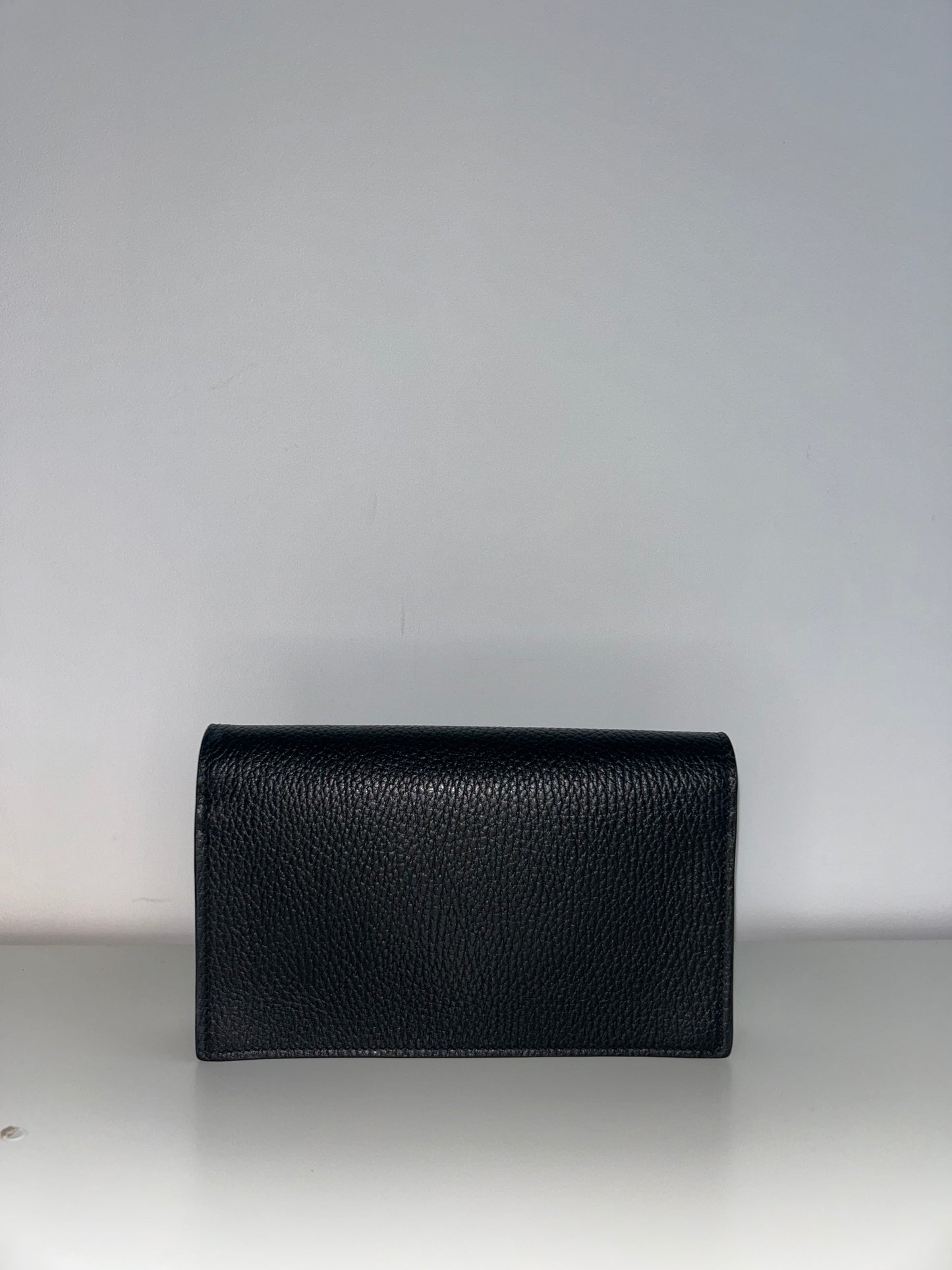 Gucci Interlocking G Wallet on Chain