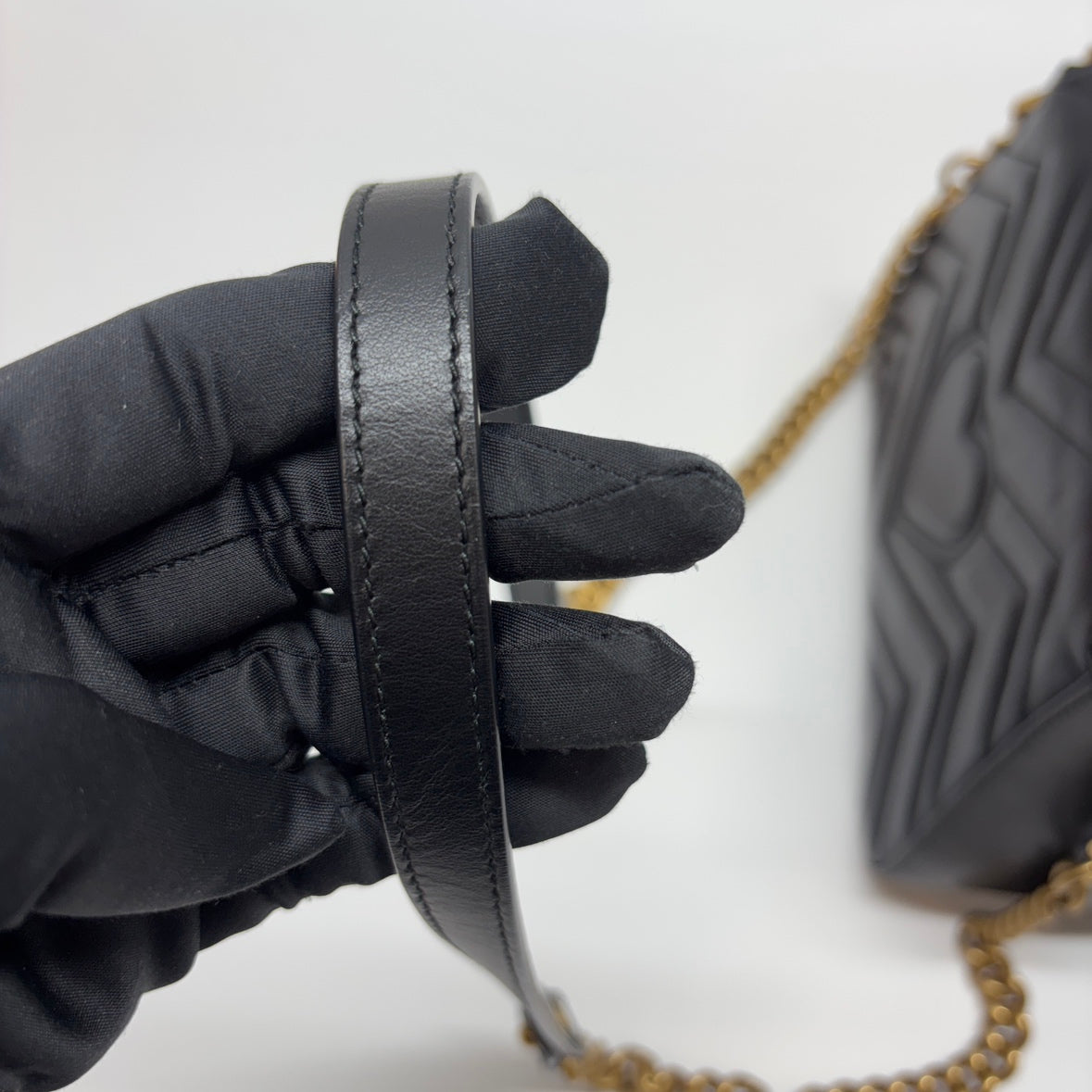 Gucci Black Leather GG Marmont Mini Top Handle Bag 547260 (B072100728P)