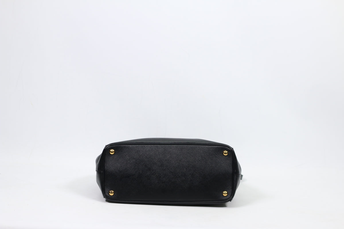 Prada Black Leather Saffiano Lux ONE Shoulder Bag BN2274