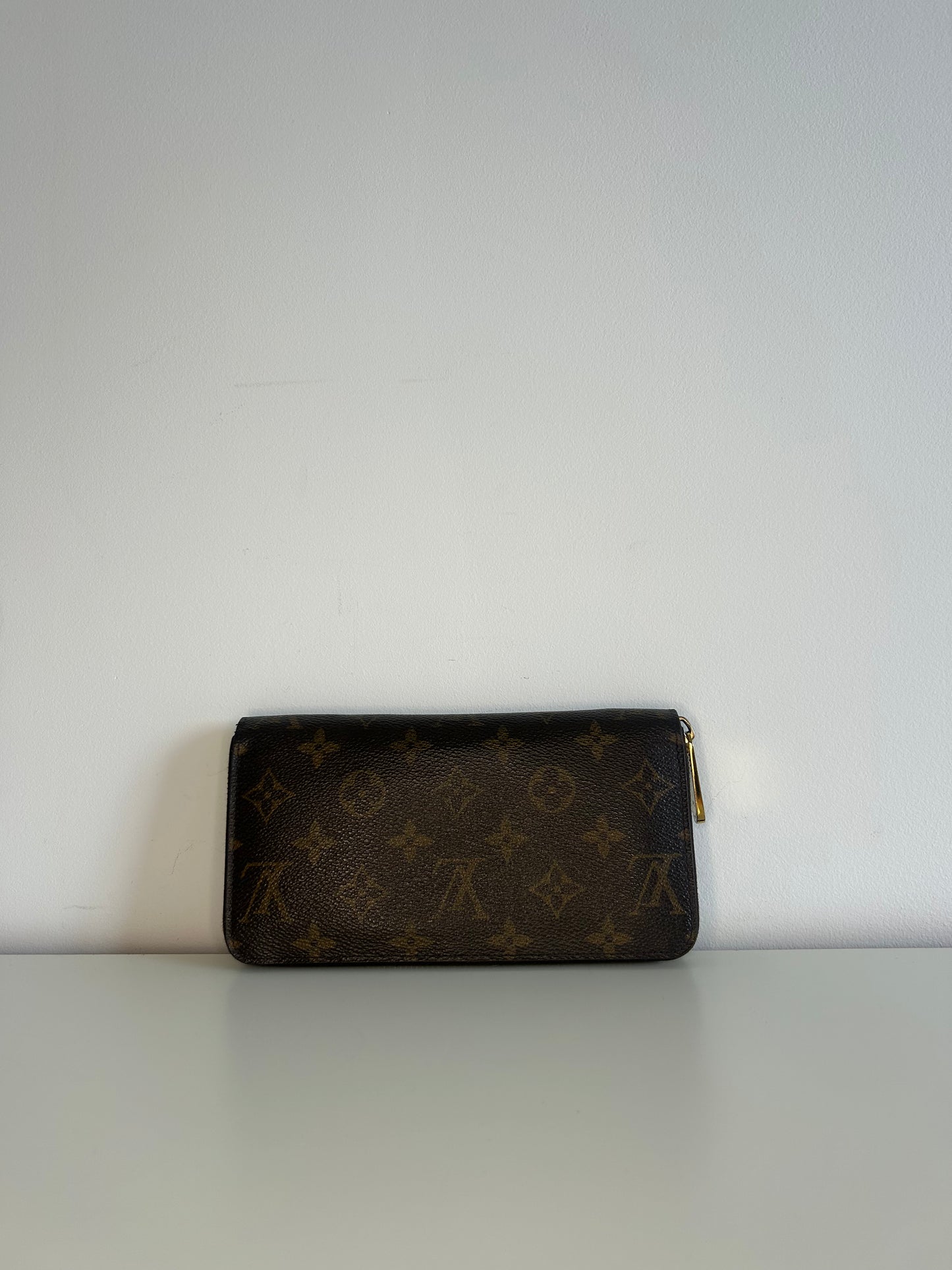 Louis Vuitton Monogram Zippy Wallet