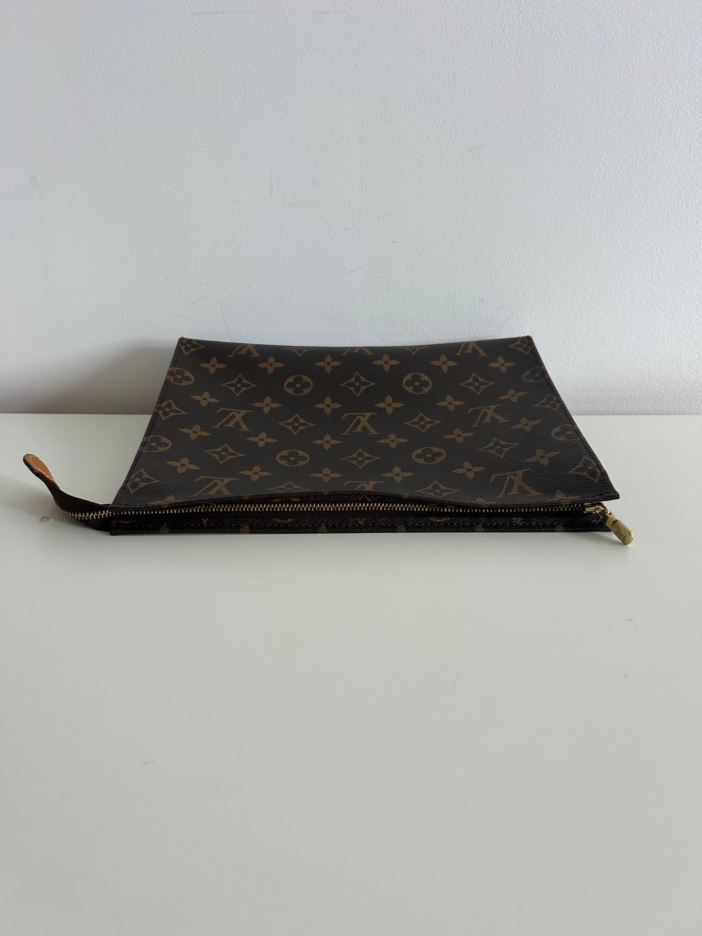 Louis Vuitton Monogram Poche Toilette 26