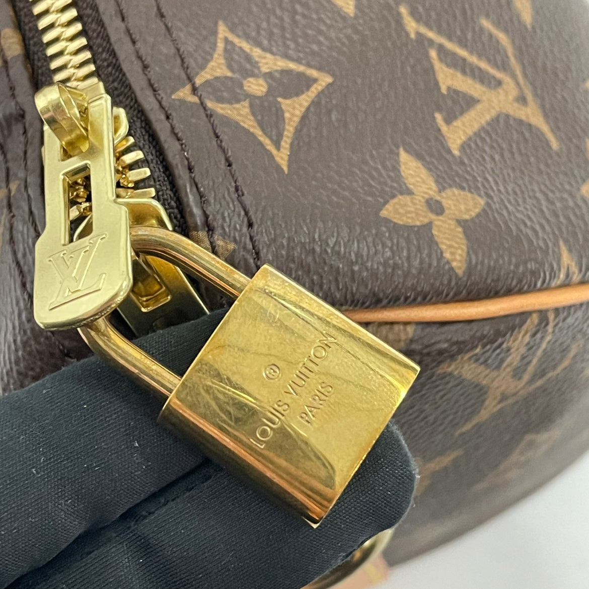 Louis Vuitton PVC Monogram Canvas Bandouliere Speedy 35 Shoulder Bag M41112 (V012120427H)