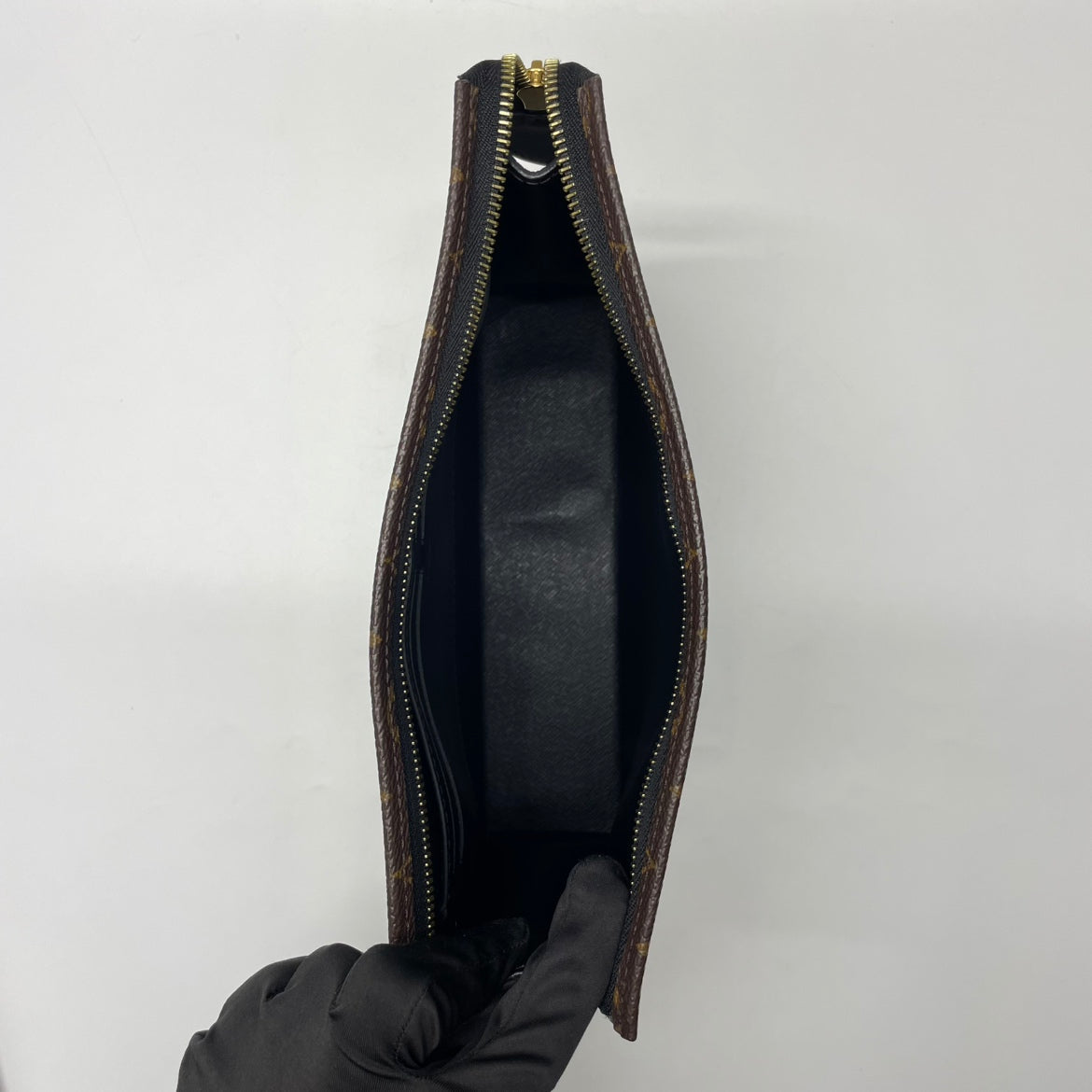 Louis Vuitton Black PVC Monogram Canvas Pochette Toilette NM Clutch M46037 (V1230315H)