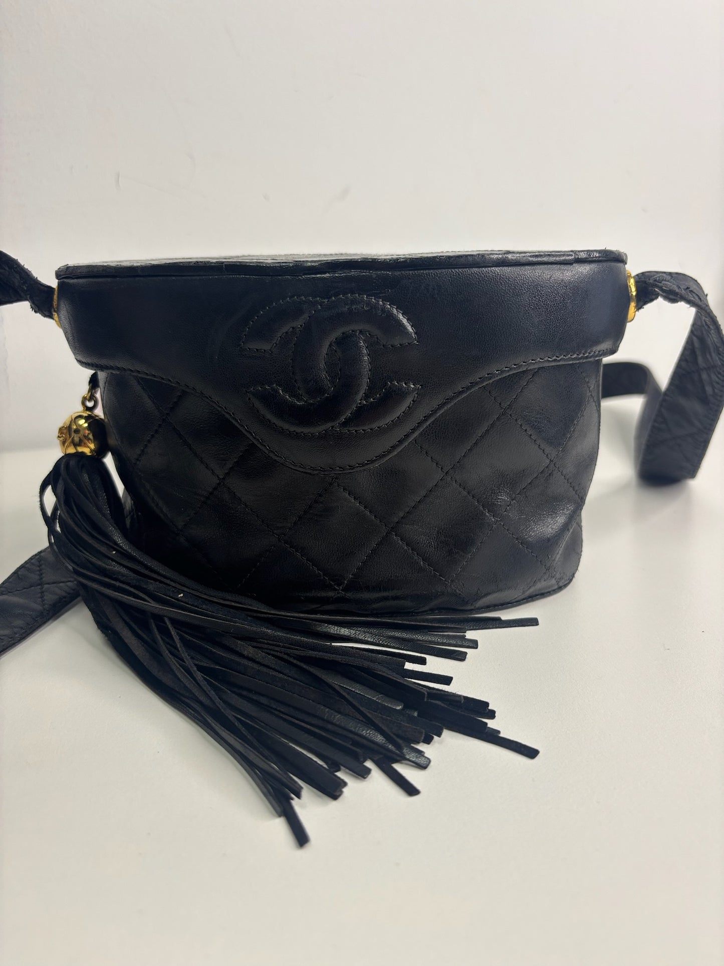 Chanel Vintage Navy Lambskin Tassel Vanity Case Bag (JPD04-54)