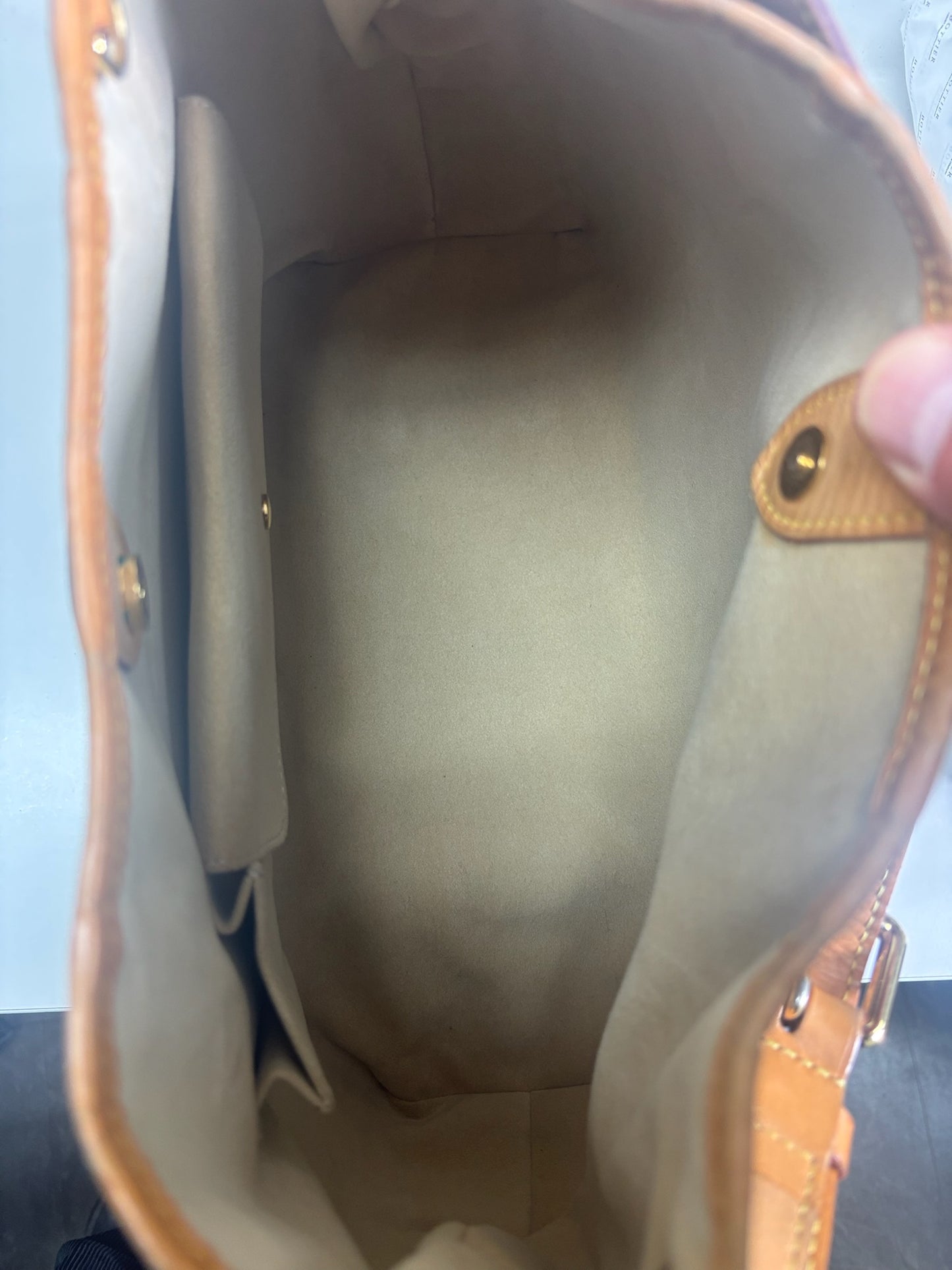 Louis Vuitton Galliera PM Monogram (B01279425DM)