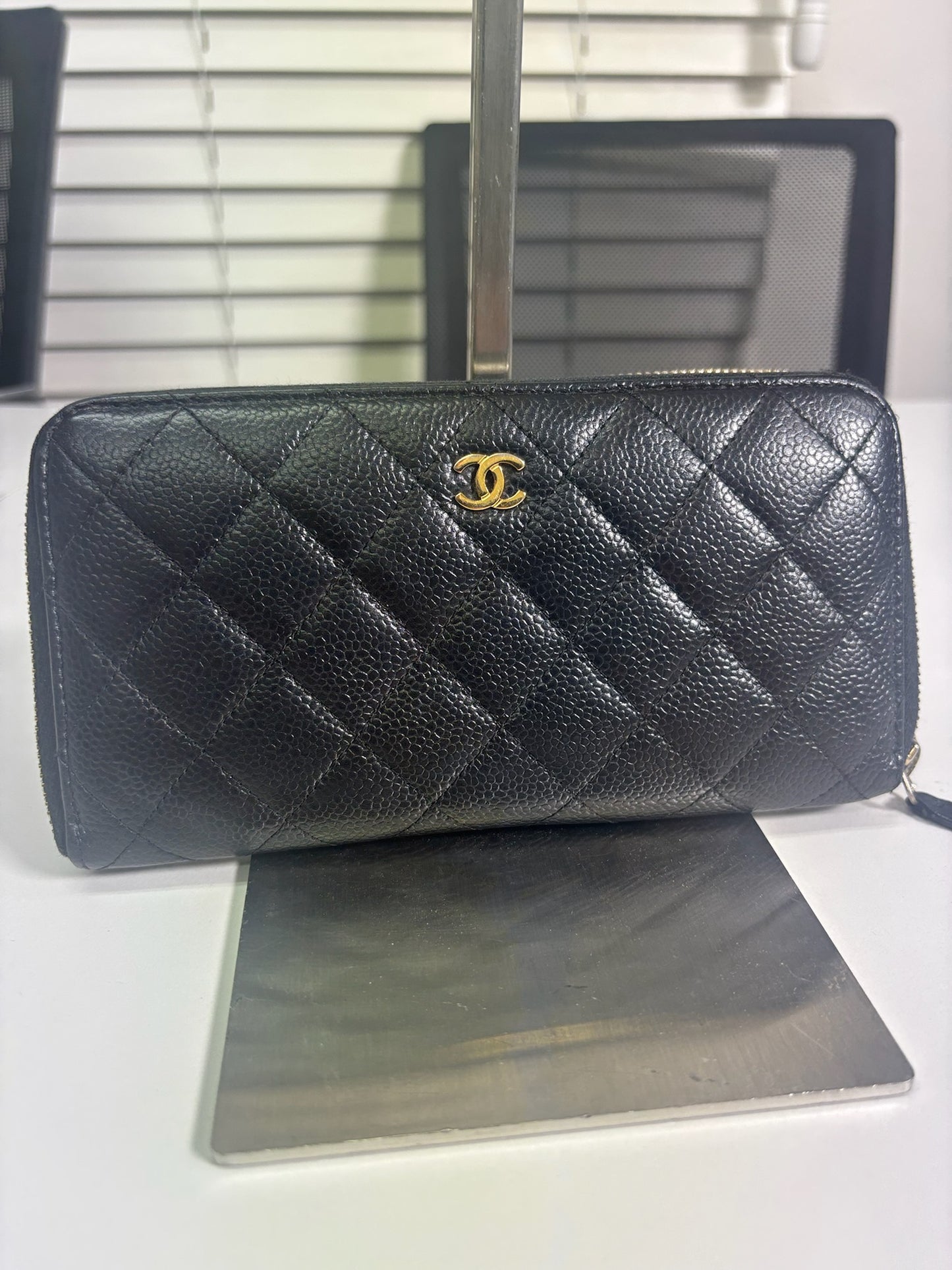 Chanel Black Caviar Classic ONE Long Wallet AP0242 (V385428W)