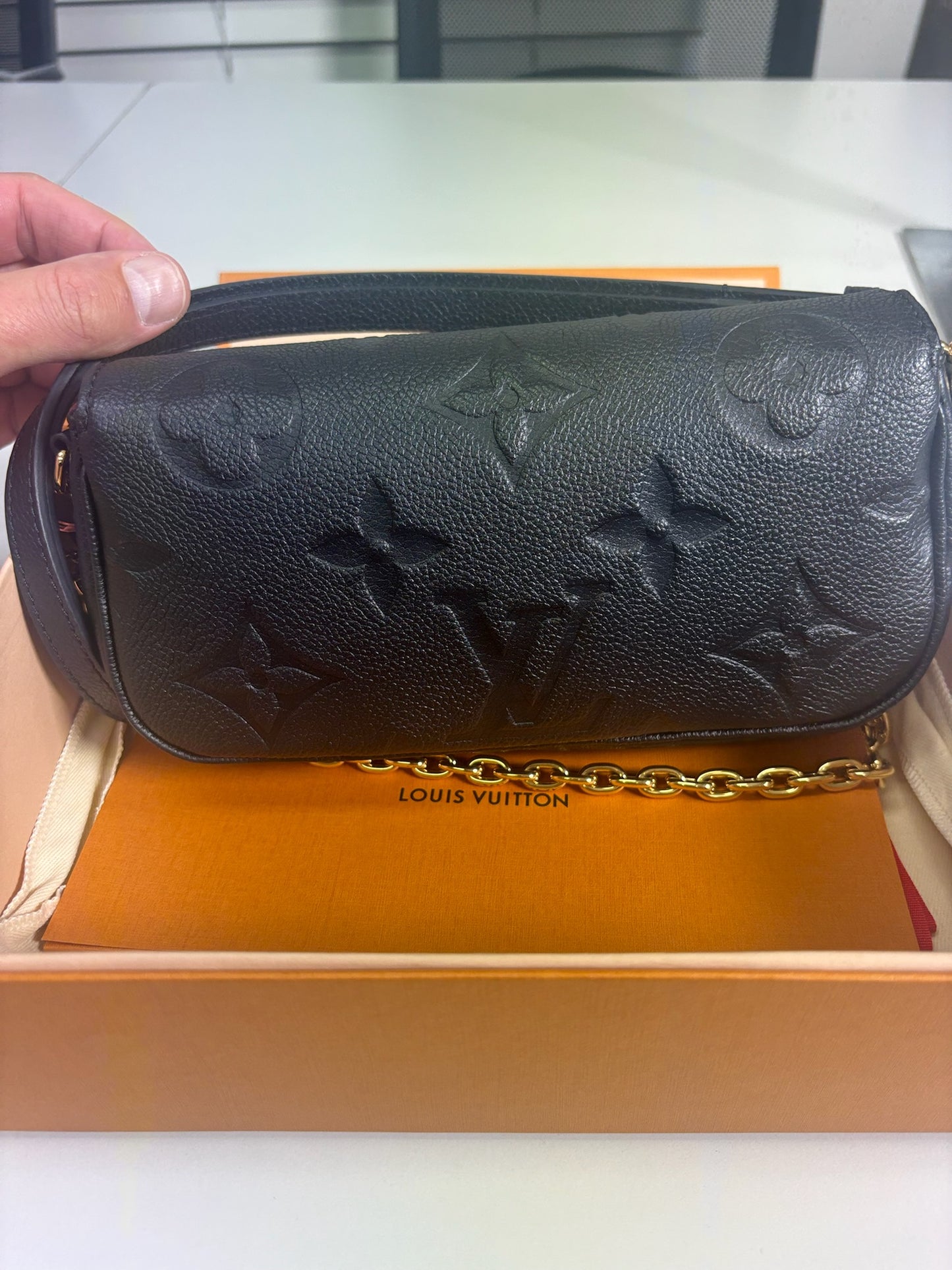 Louis Vuitton Black Leather Monogram Empreinte Wallet On Chain Ivy ONE Shoulder Bag M82154 (V12145409HC)