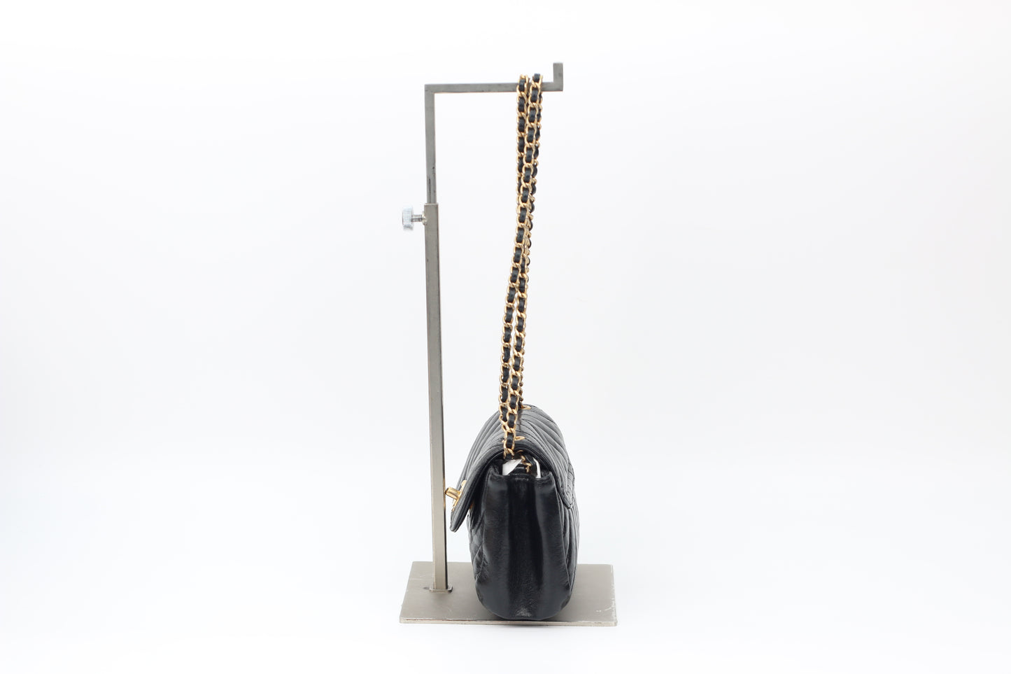 Chanel Black Leather Chevron Hampton Gold Hardware Flap Mini Shoulder Bag (V38165107HL)