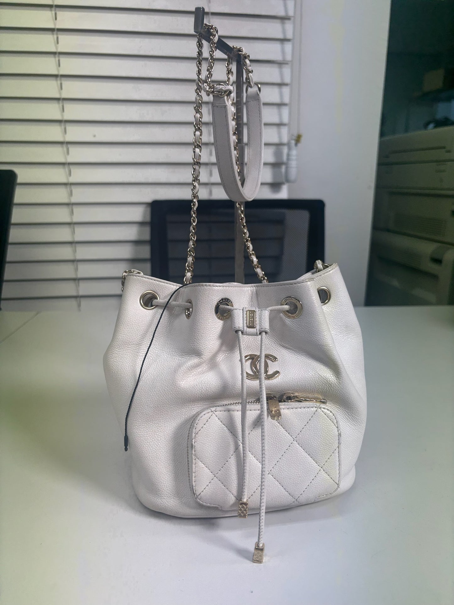 Chanel White Caviar Business Affinity Bucket Mini Crossbody Bag AP2913 (K38308820W)
