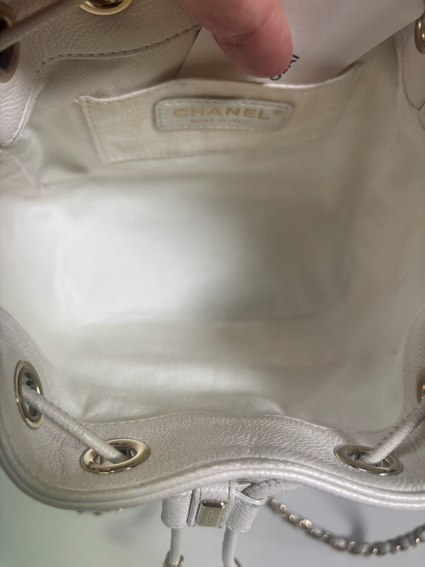 Chanel White Caviar Business Affinity Bucket Mini Crossbody Bag AP2913 (K38308820W)