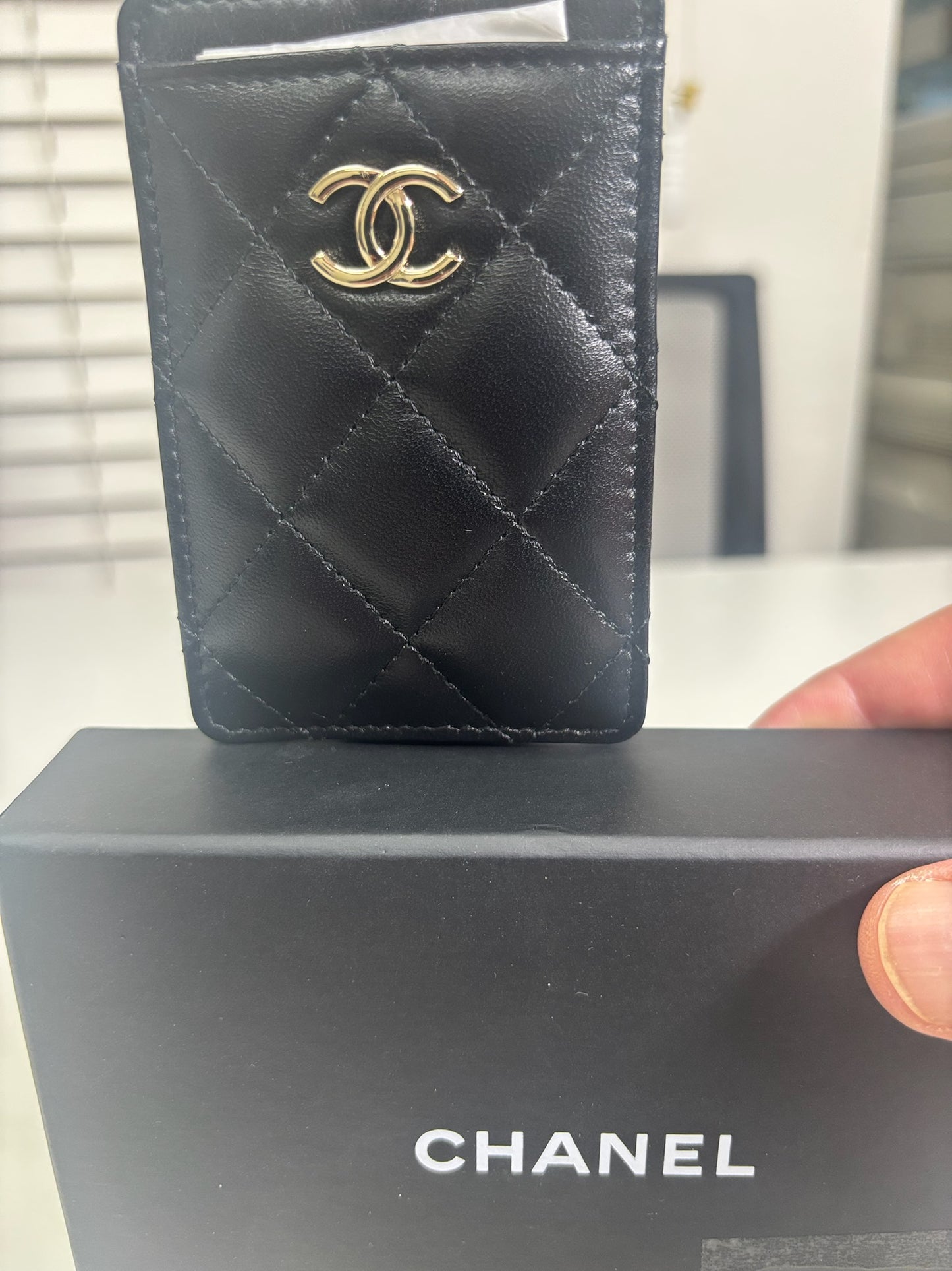 Chanel Black Lambskin Camellia Ribbon Card Holder ONE Necklace AP2159 (V03860427HJ)