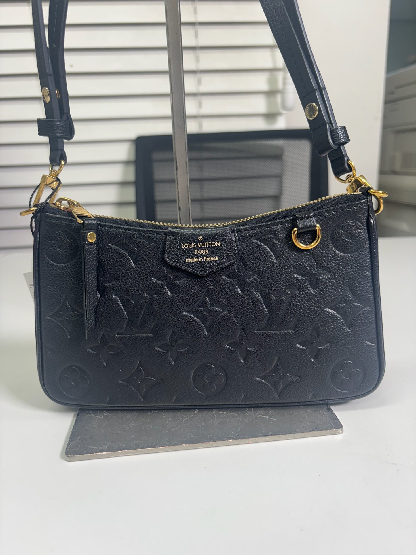 Louis Vuitton Monogram Empreinte Easy Pouch On Strap M80349 (B120145512S)
