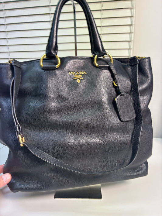 Prada Black Leather Vitello Daino Gold Hardware One Shoulder Bag BN1713 (V167416)