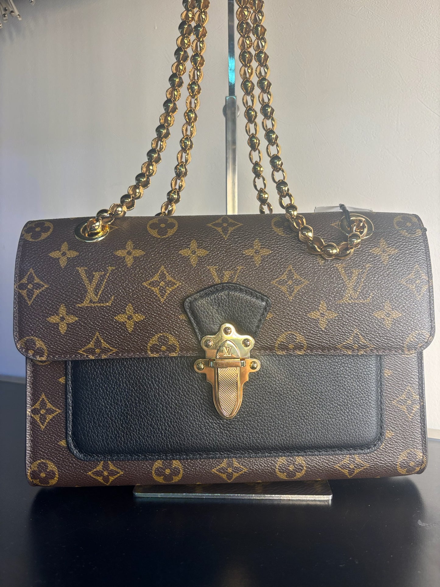 Louis Vuitton Black PVC Monogram Canvas Gold Hardware Chain Victoire One Shoulder Bag M41730 (B12125926HL)