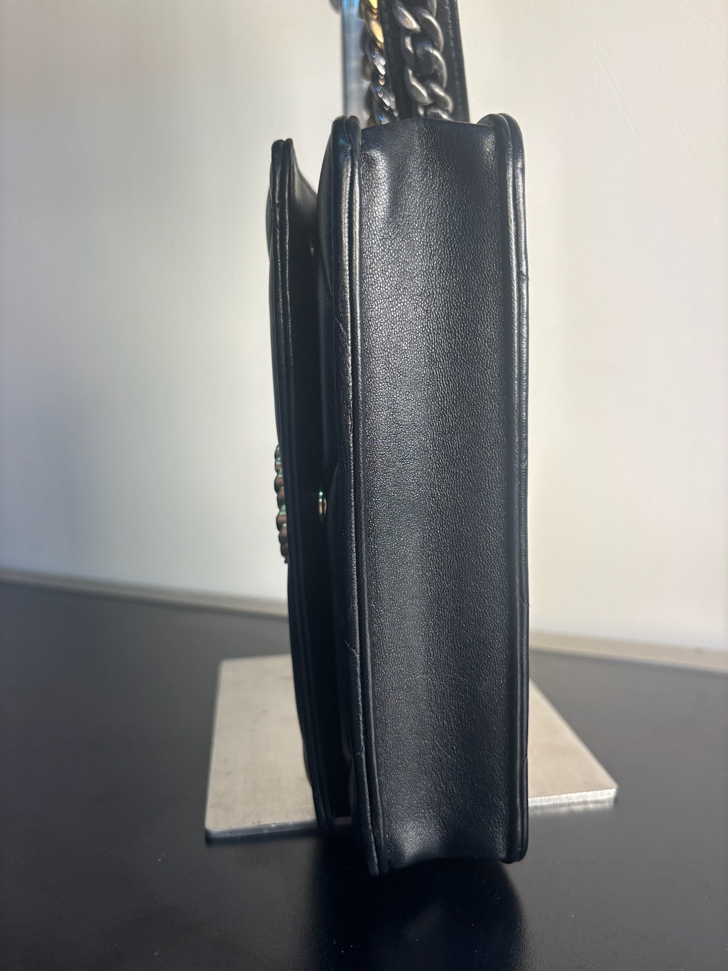 Chanel Black Leather CHANEL 19 WOC Mini Crossbody Bag AP0957 (VC38300504H)