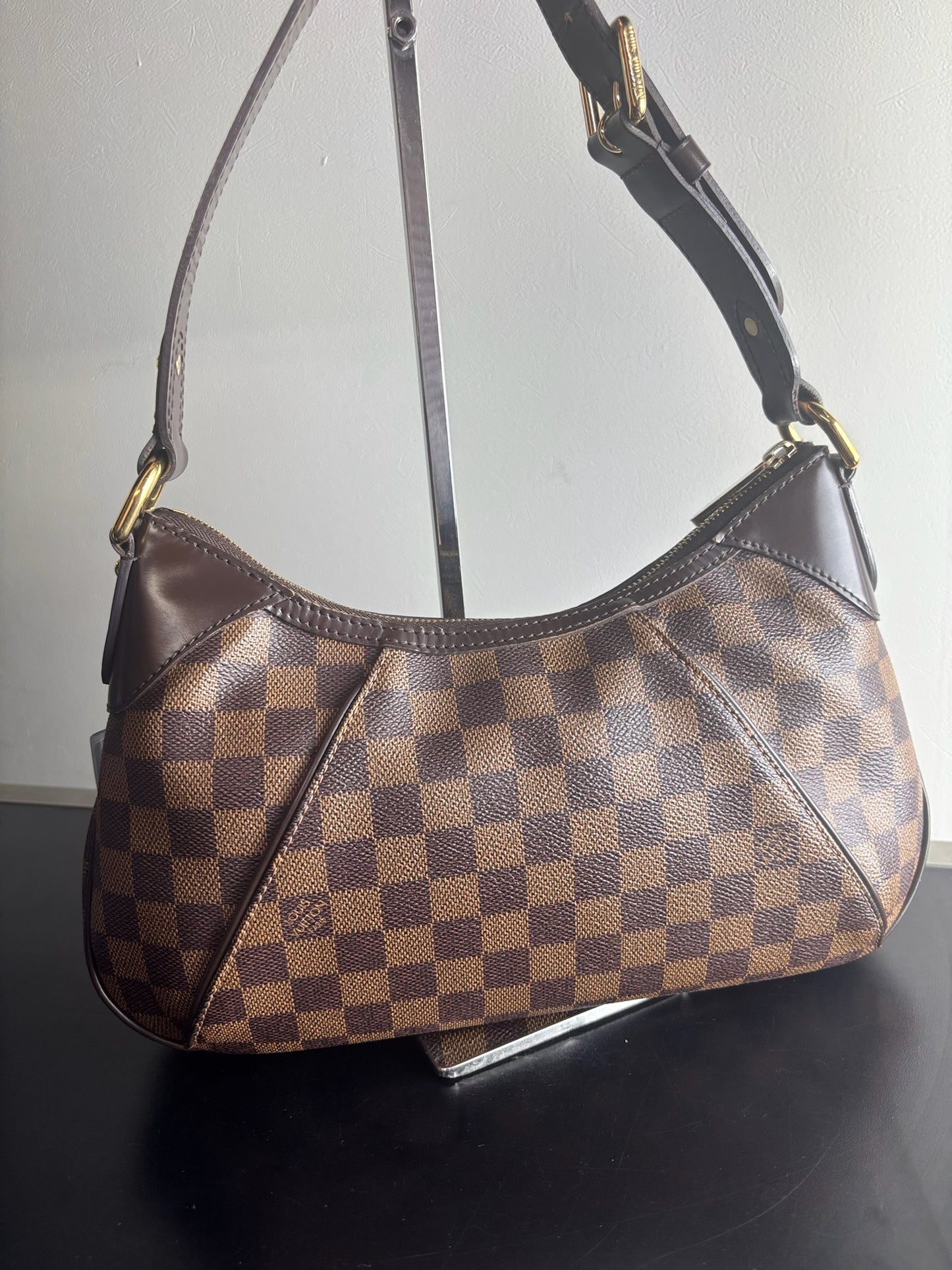 Louis Vuitton Thames PM bag in Damier Ebene canvas