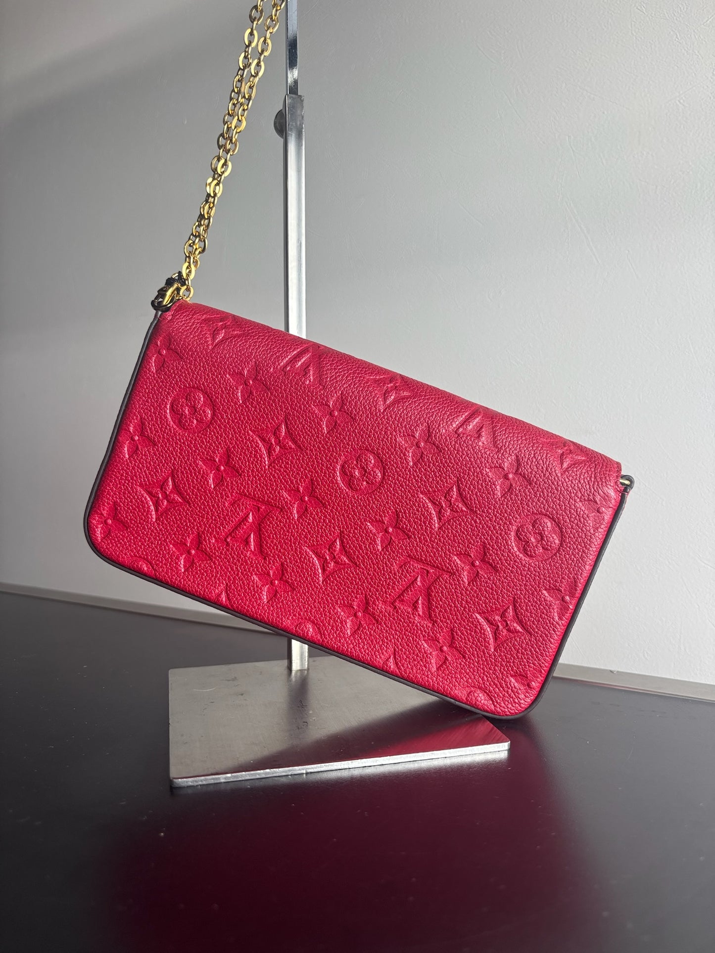 Louis Vuitton Pochette Felicie - Red Empreinte