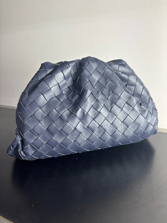 Bottega Veneta Intrecciato leather pouch bag