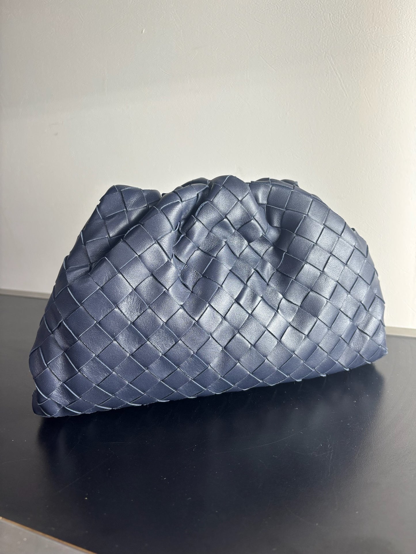 Bottega Veneta Intrecciato leather pouch bag