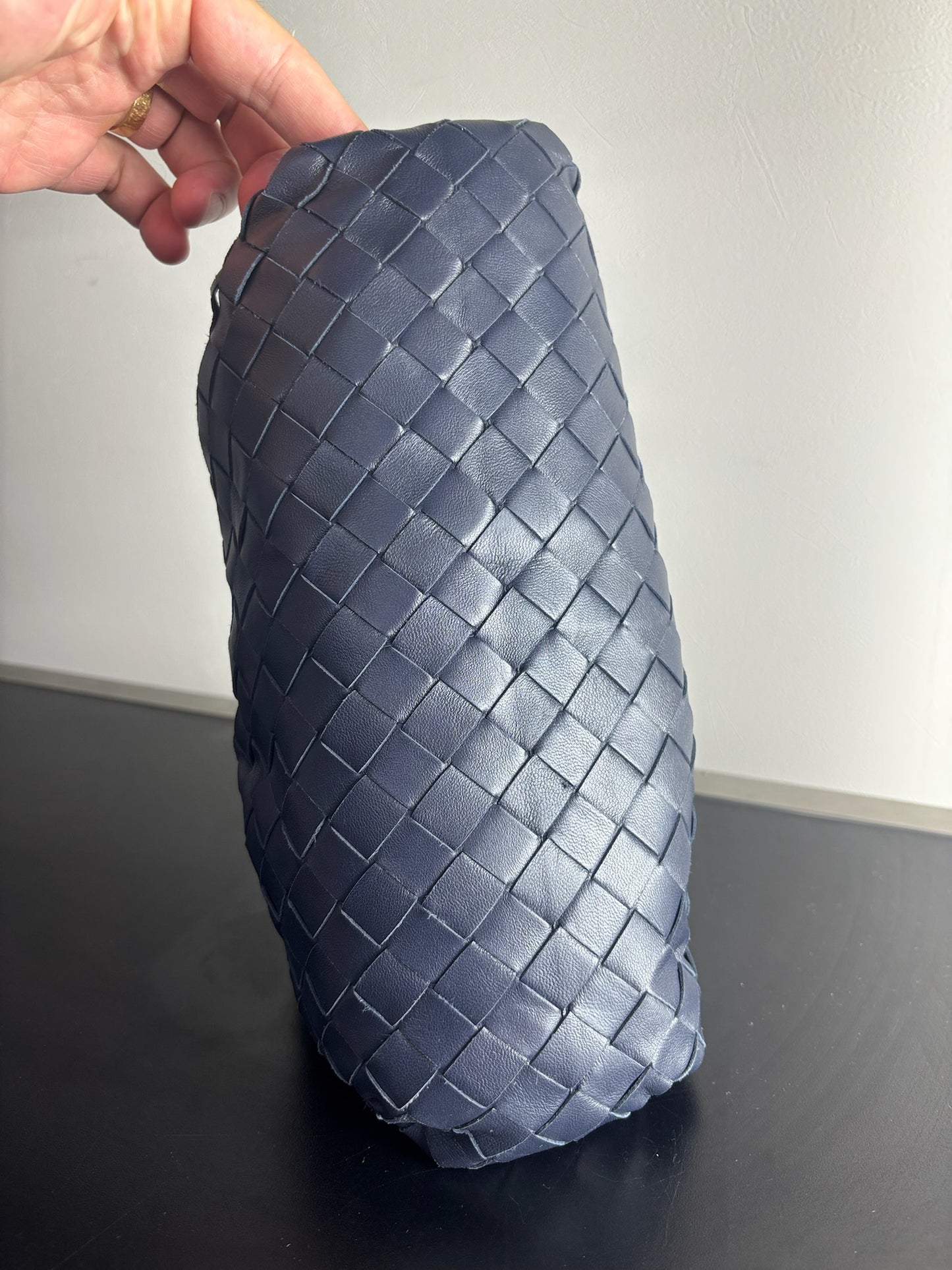 Bottega Veneta Intrecciato leather pouch bag
