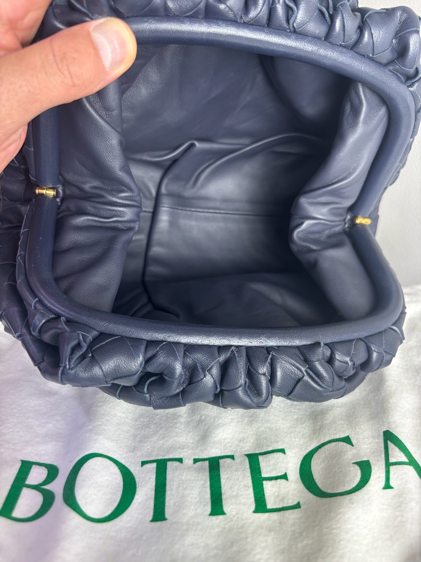 Bottega Veneta Intrecciato leather pouch bag