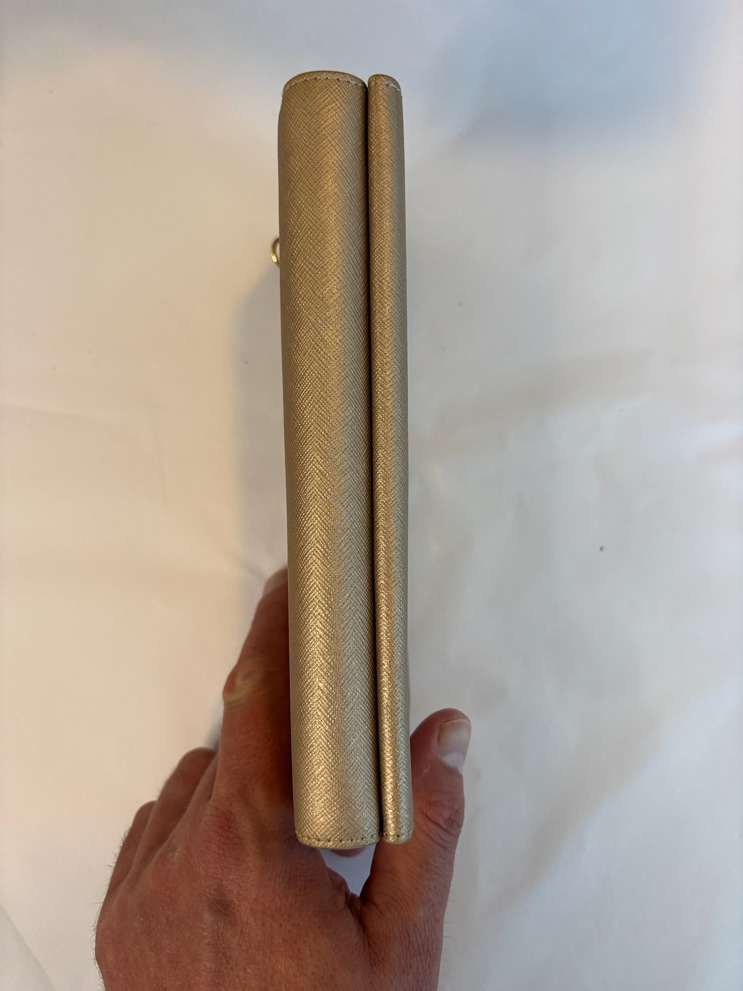 Hanaa-fu Gold Zip-Around Long Wallet
