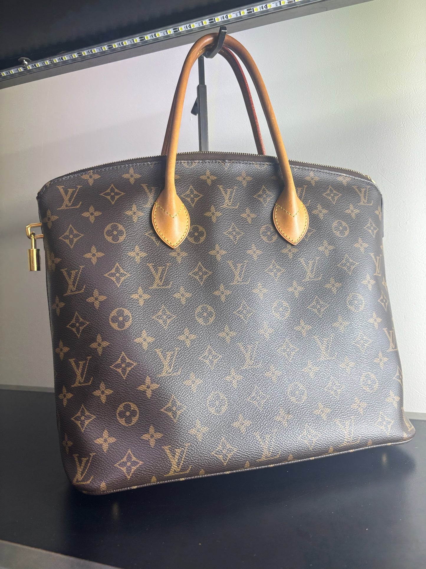 Louis Vuitton Lockit MM Monogram