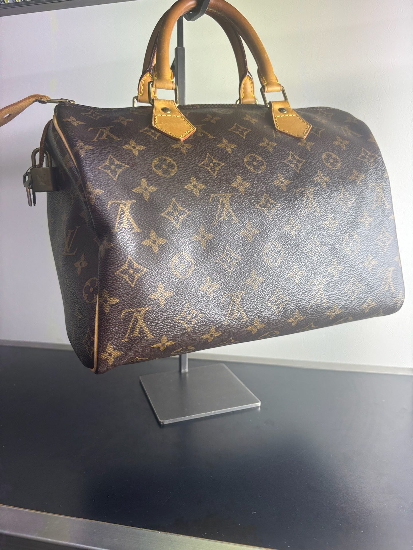 Louis Vuitton Monogram Speedy 30