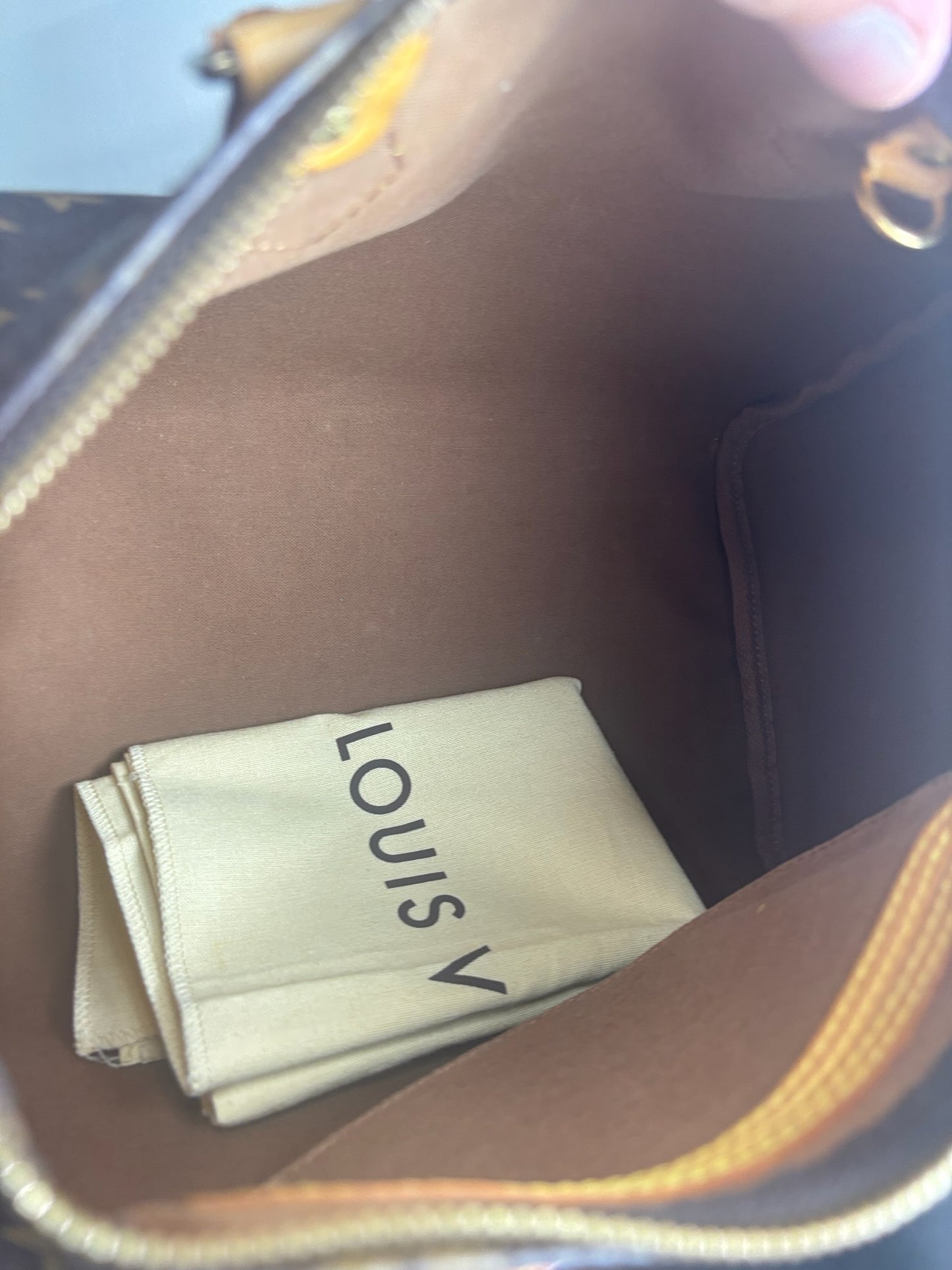 Louis Vuitton Monogram Speedy 30