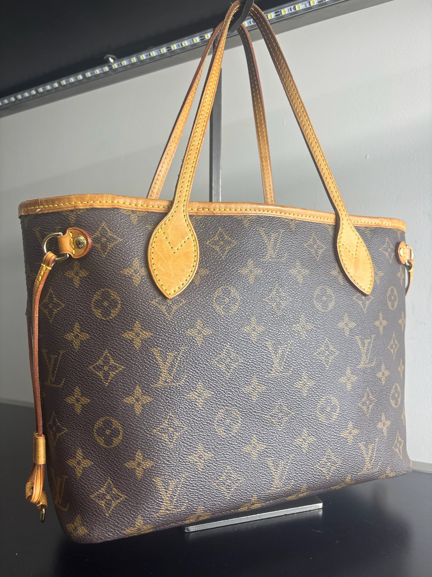 Louis Vuitton Monogram Neverfull PM