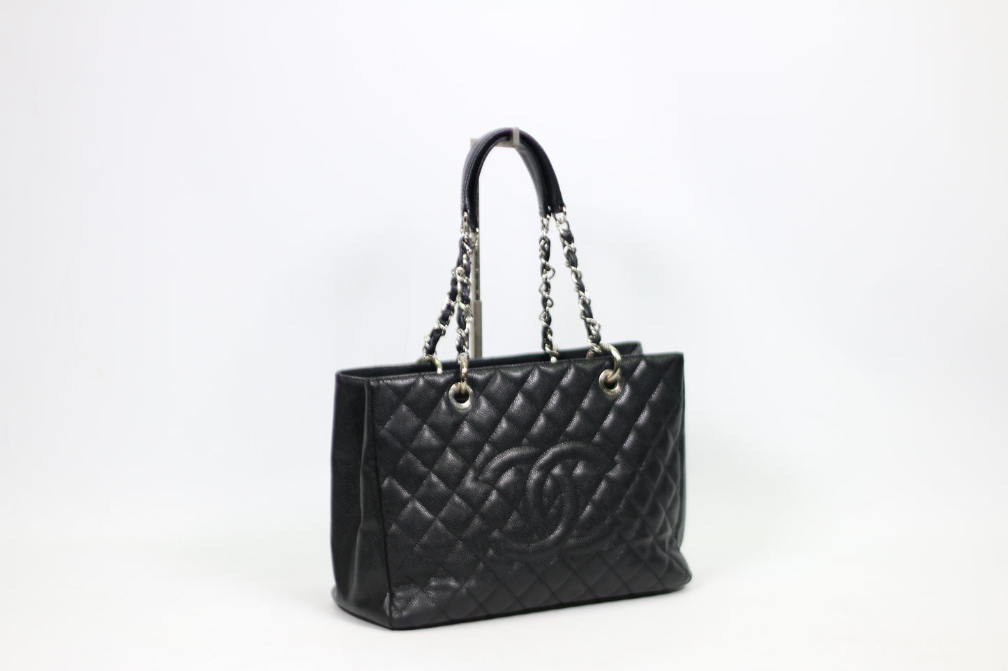 Chanel Black Caviar Leather Grand Shopping Silver-Tone Chain ONE Shoulder Bag A50995