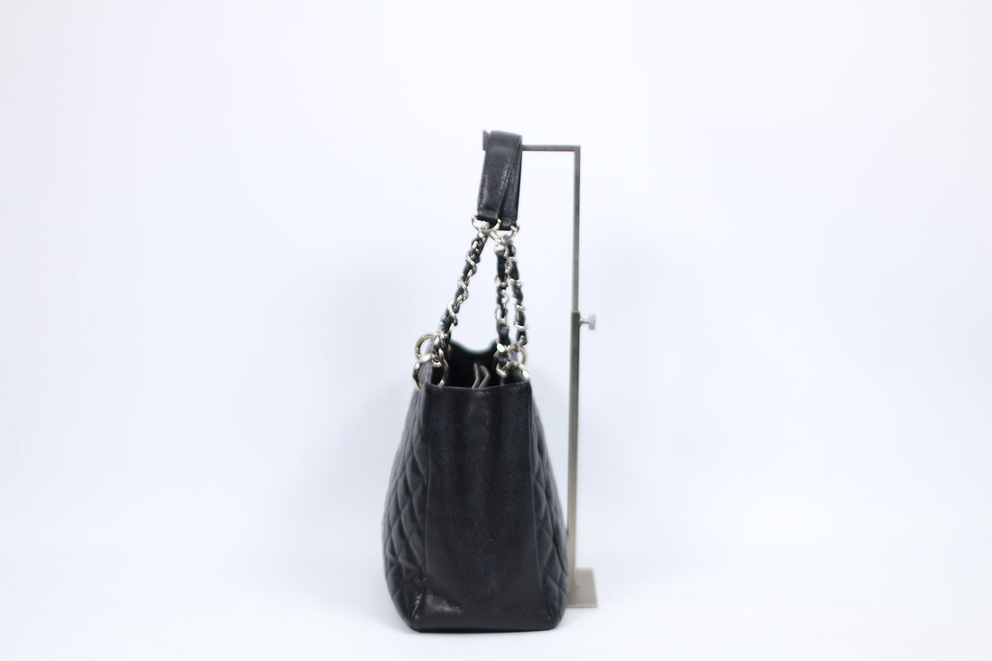 Chanel Black Caviar Leather Grand Shopping Silver-Tone Chain ONE Shoulder Bag A50995