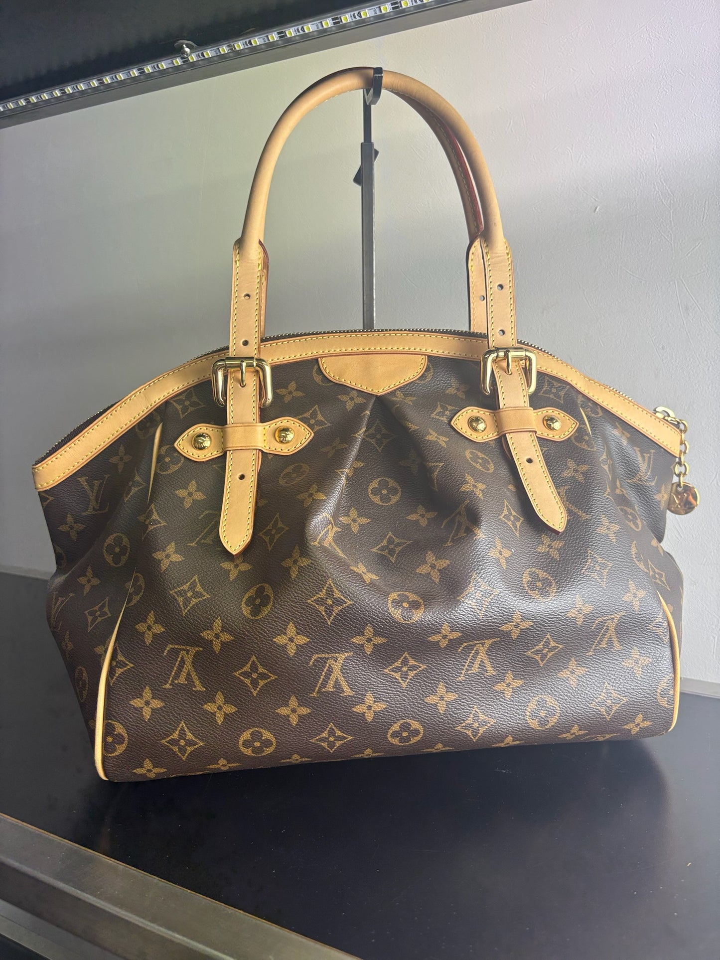 Louis Vuitton Tivoli GM
