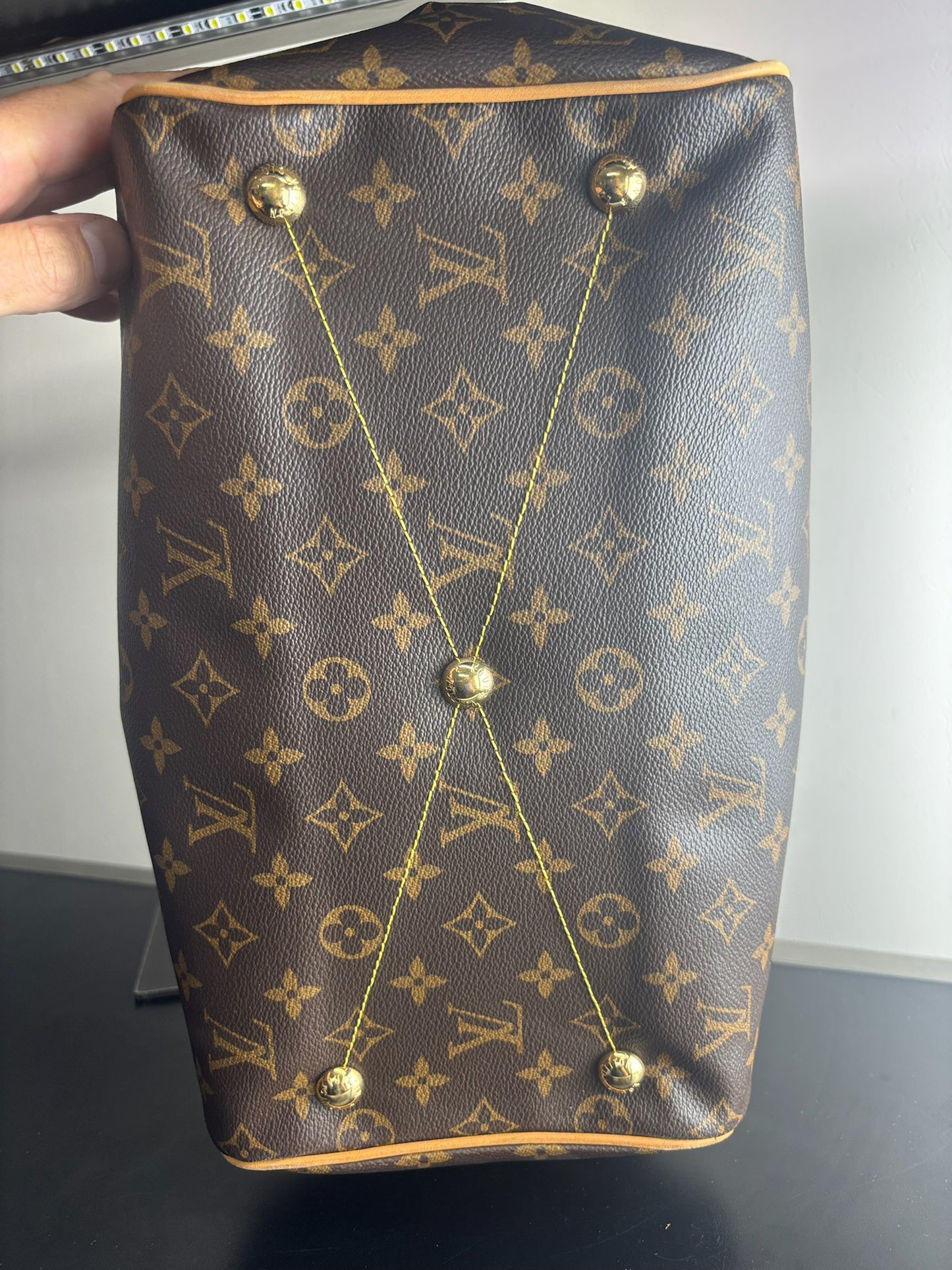Louis Vuitton Tivoli GM