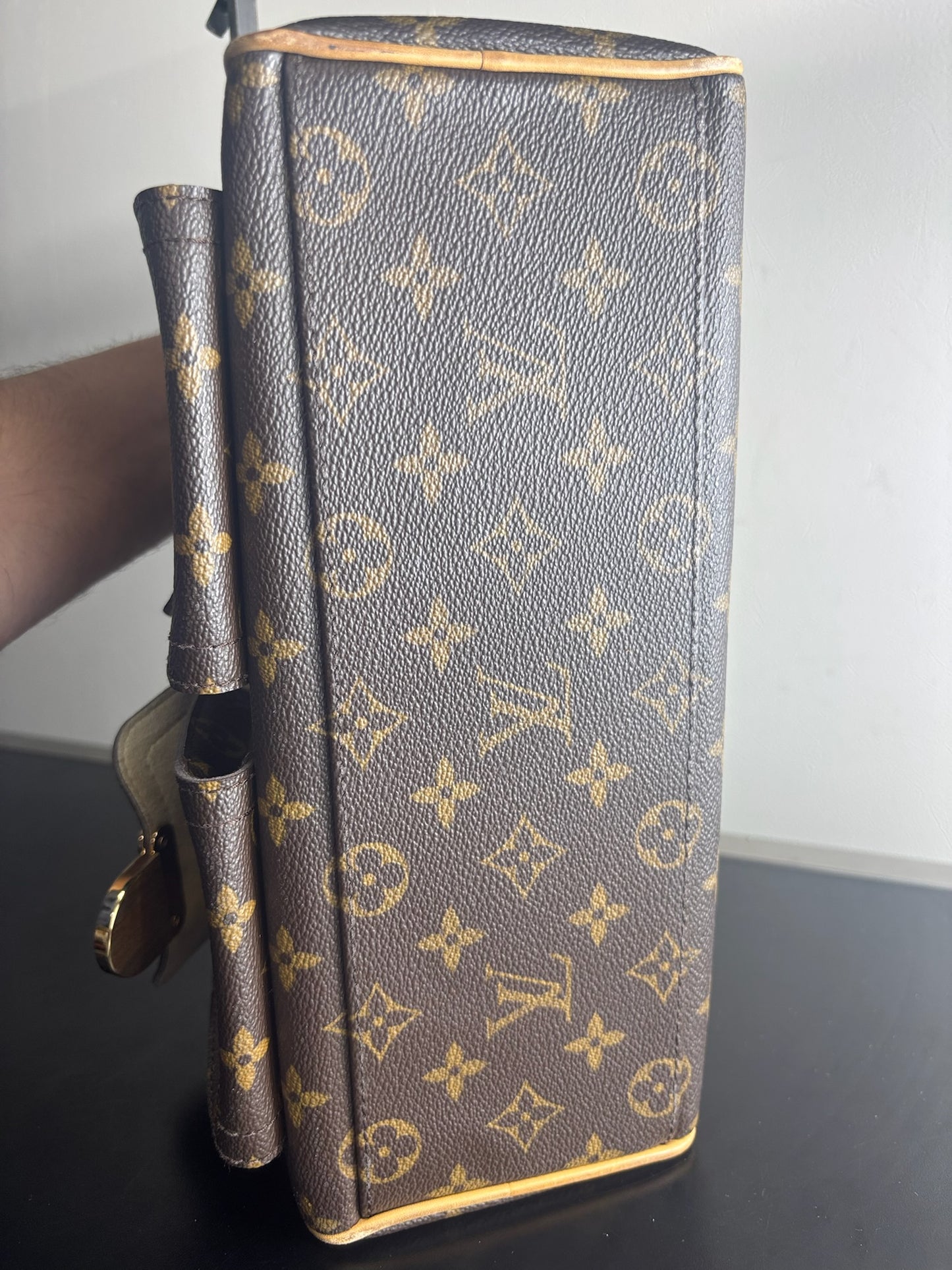 Louis Vuitton Manhattan PM Monogram