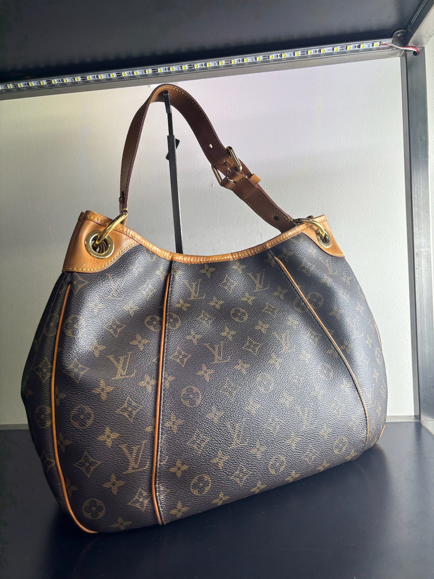 Louis Vuitton Monogram Galliera PM (B01279425DM)