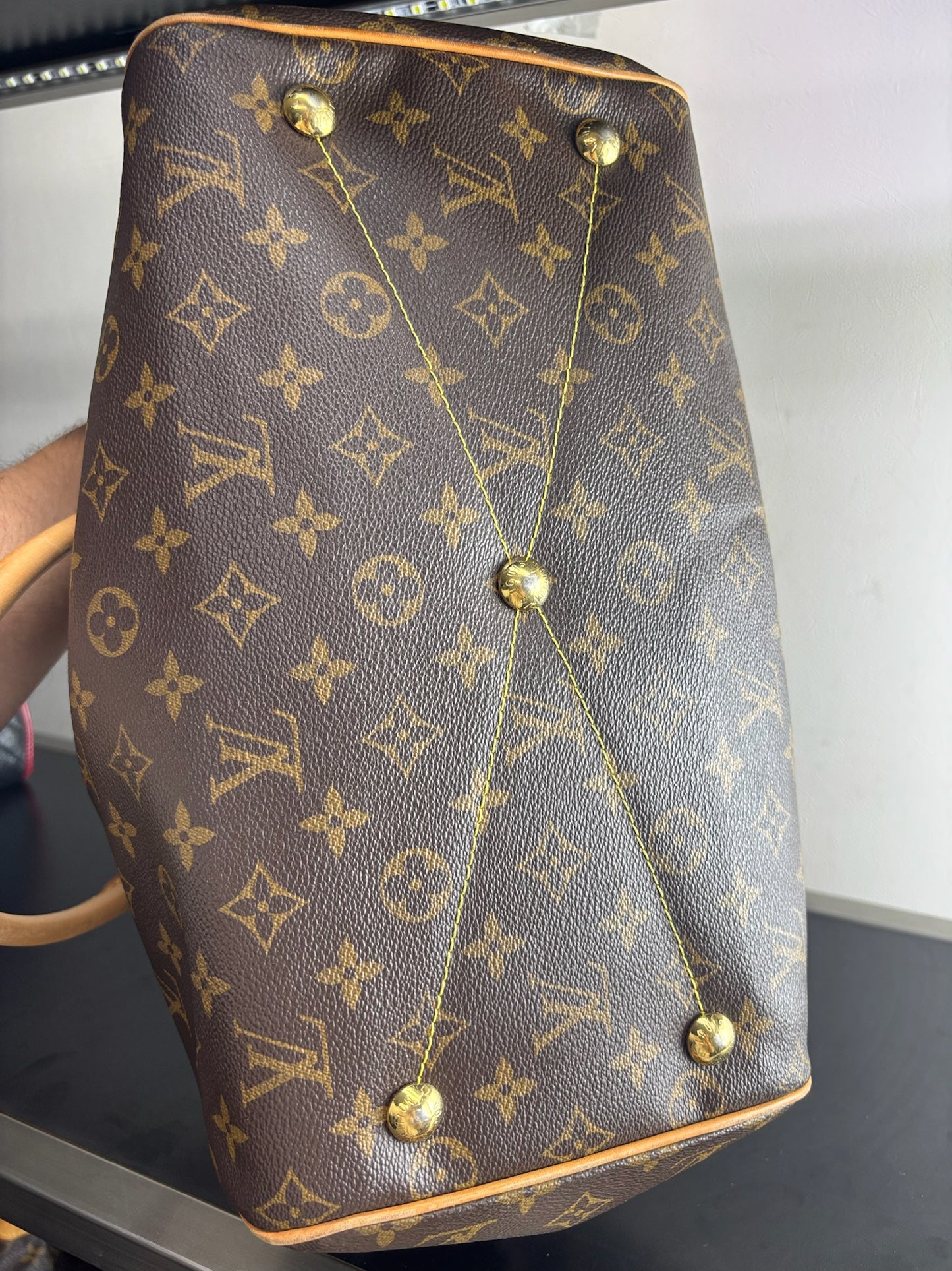 Louis Vuitton Monogram Tivoli GM (B01287425M)