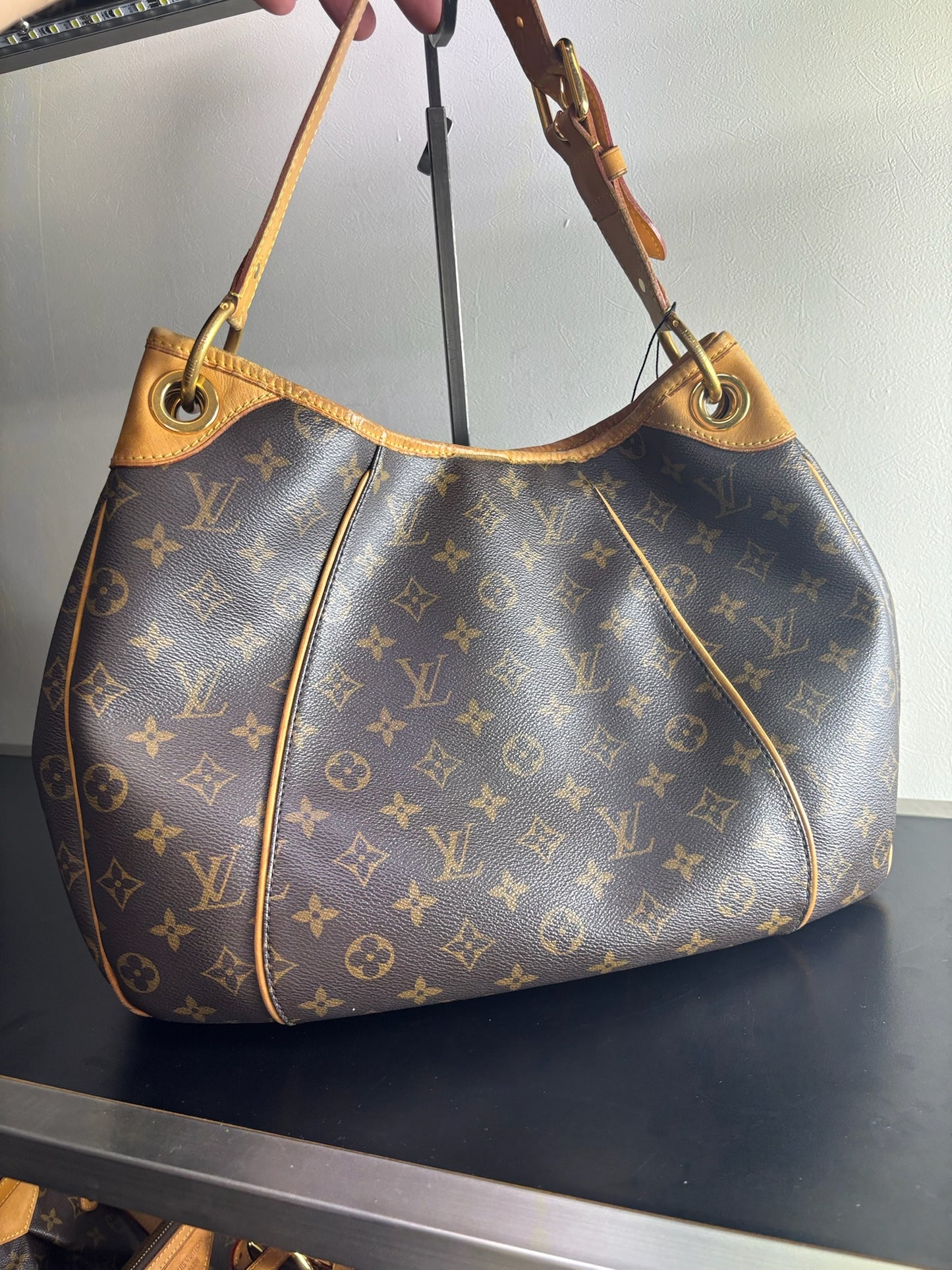Louis Vuitton Monogram Galliera PM (B01279425BM)