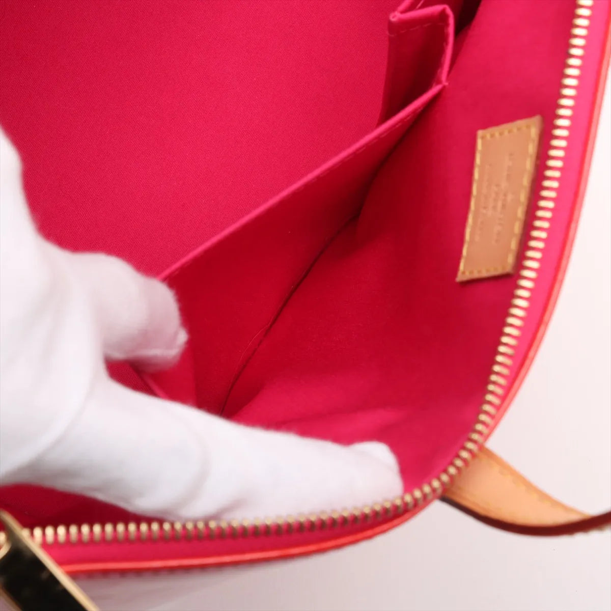 Louis Vuitton Vernis Bellevue PM Red M93583 (Pre-Owned)