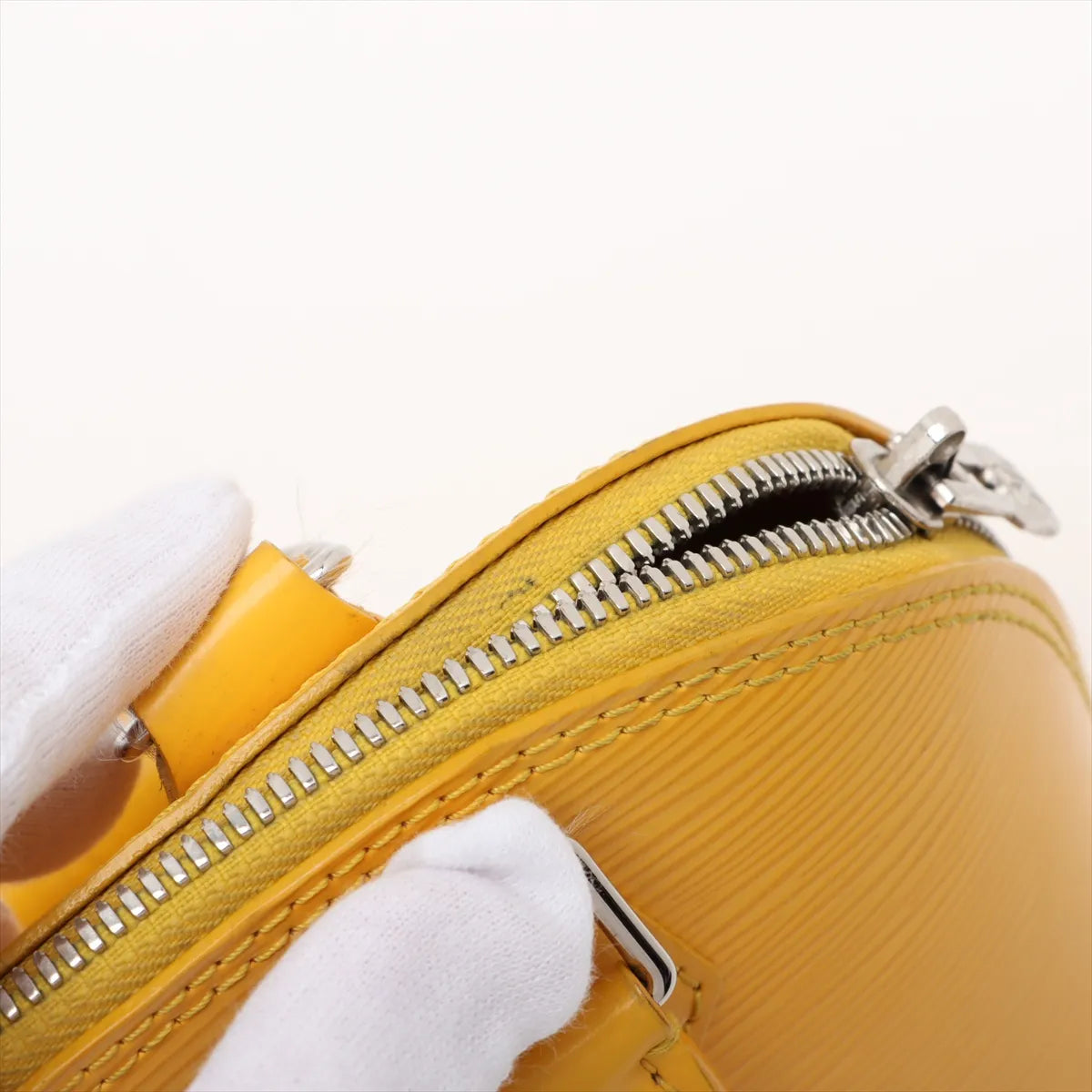Louis Vuitton Epi Alma BB SB06-3012