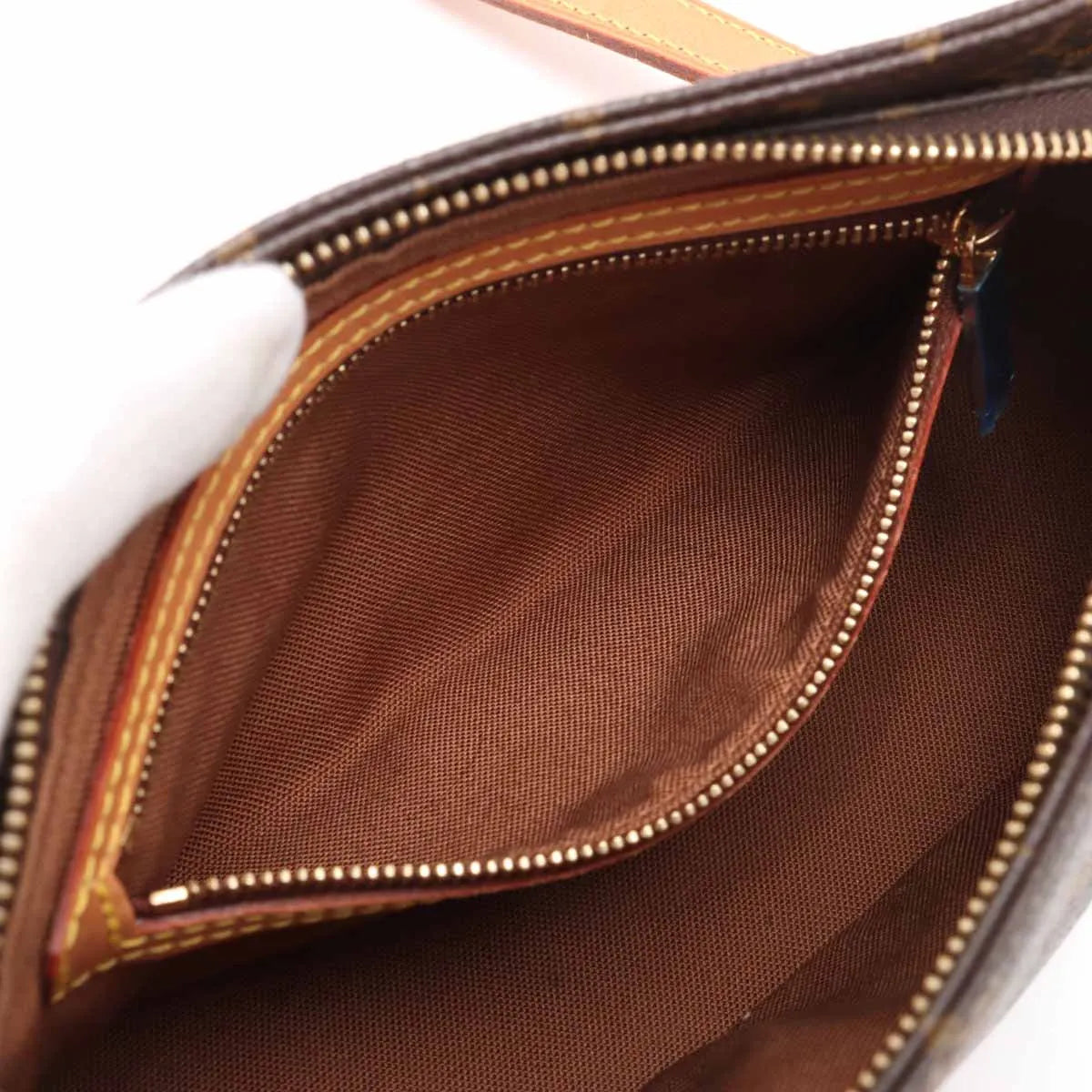 Pre-Owned Louis Vuitton Monogram Trotteur MA06-115