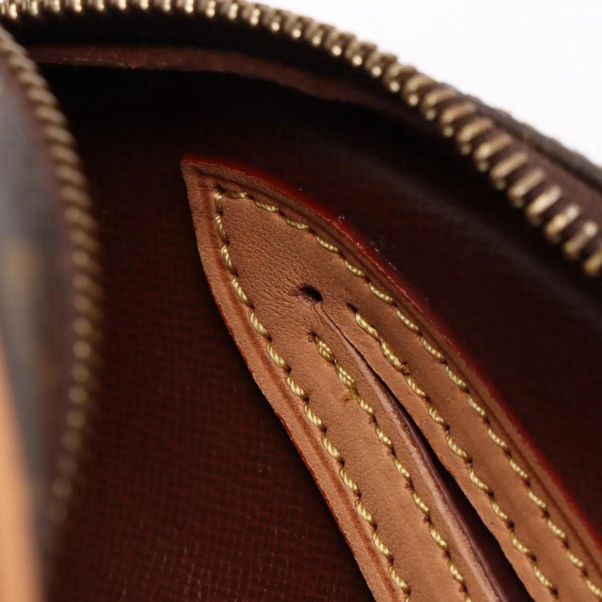 Pre-Owned Louis Vuitton Monogram Blois  SB06-2153