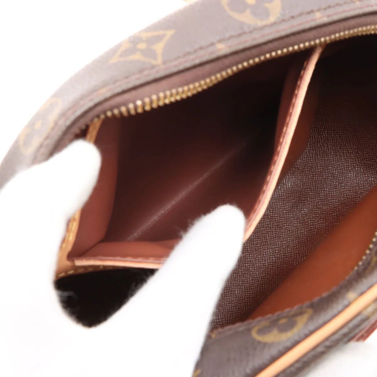 Pre-Owned Louis Vuitton Monogram Blois  SB06-2153