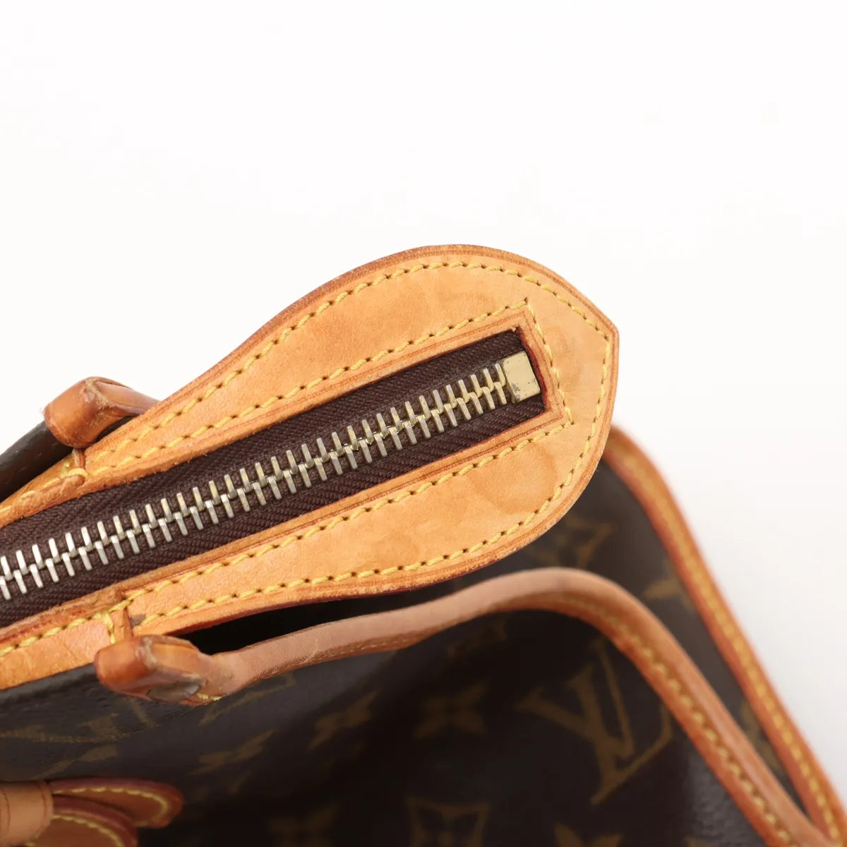 Louis Vuitton Monogram Popincourt MA06-59