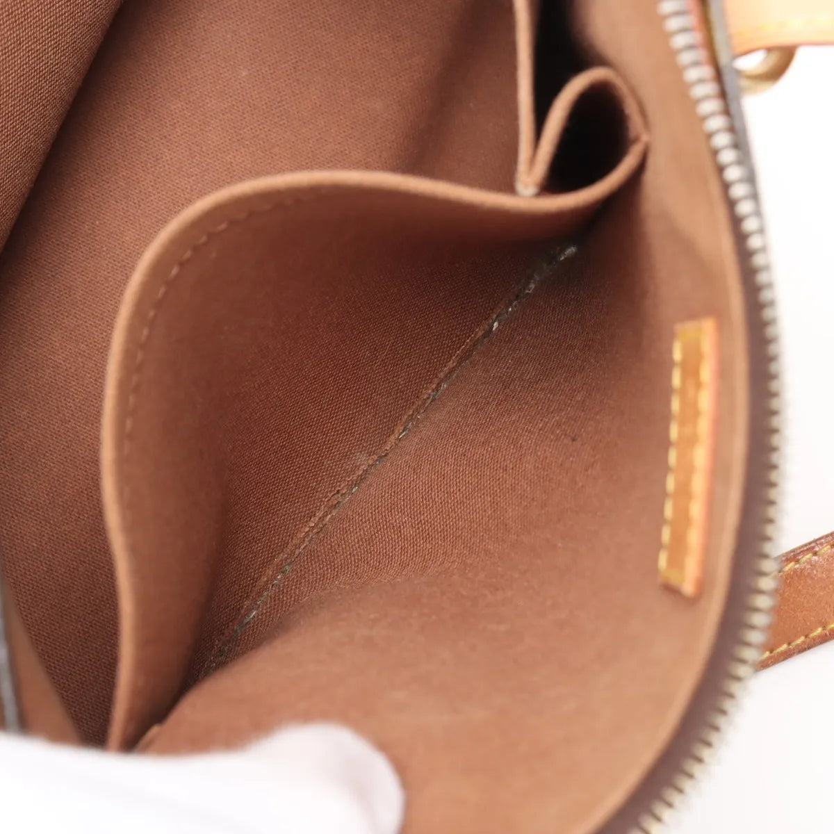 Louis Vuitton Monogram Popincourt MA06-59